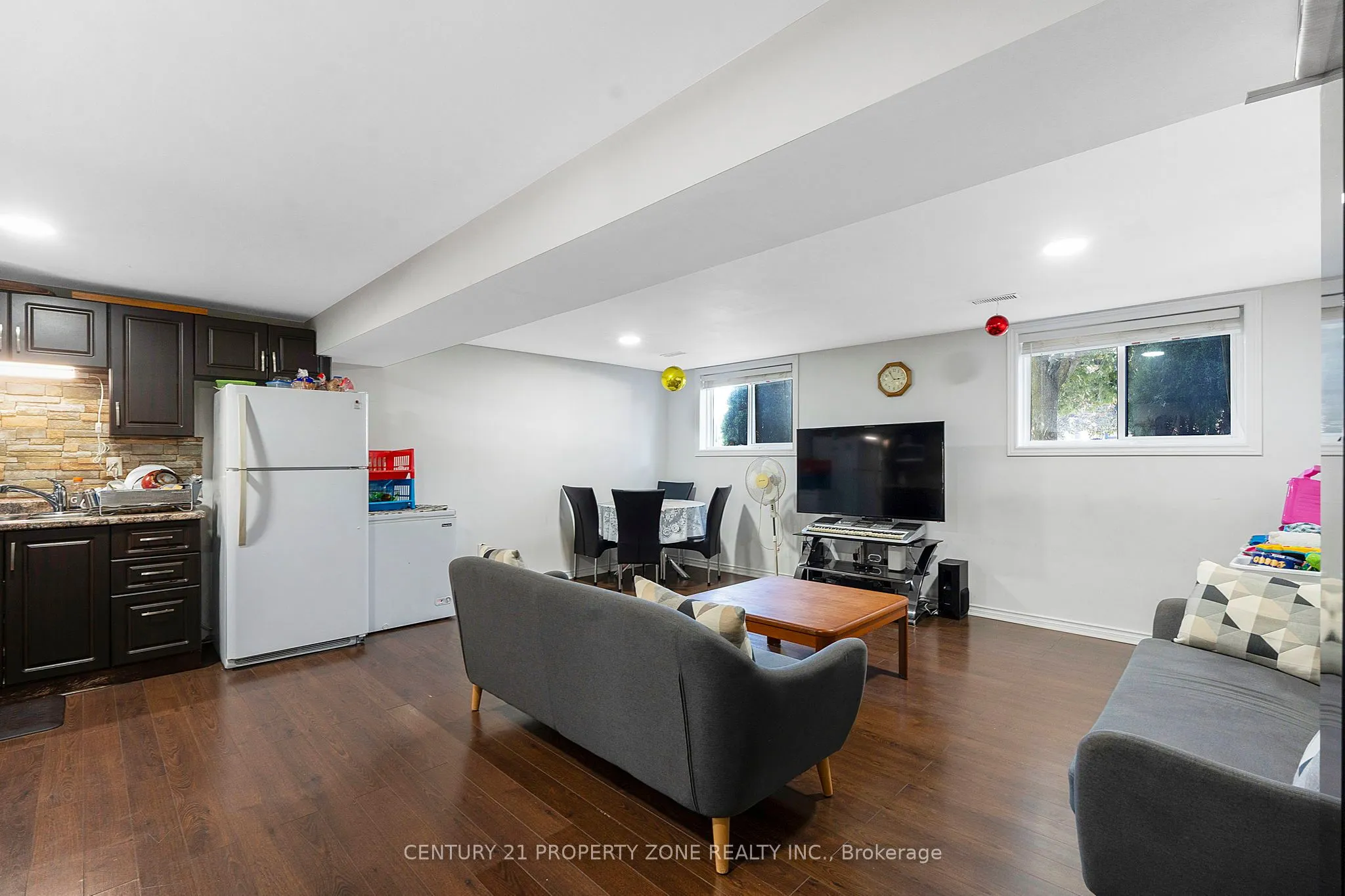 39 Southview Crescent