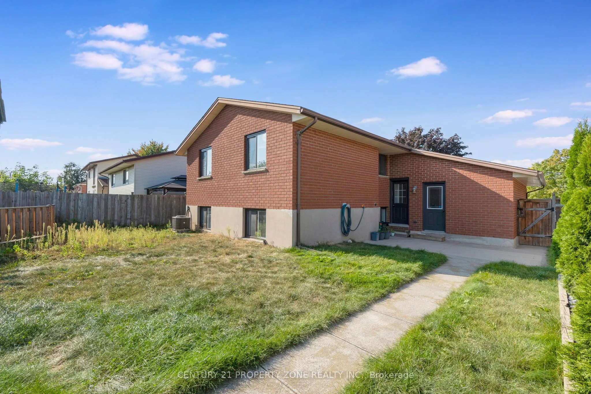 39 Southview Crescent
