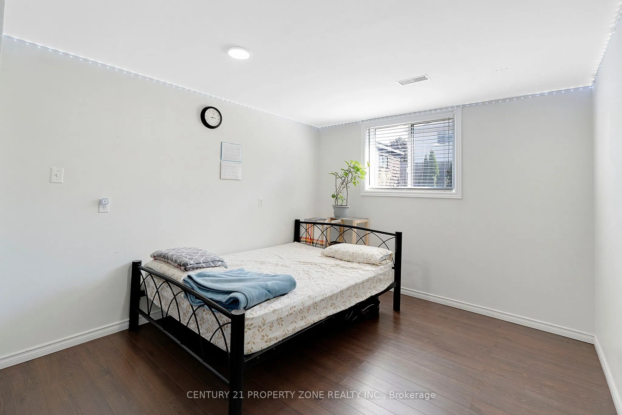 39 Southview Crescent