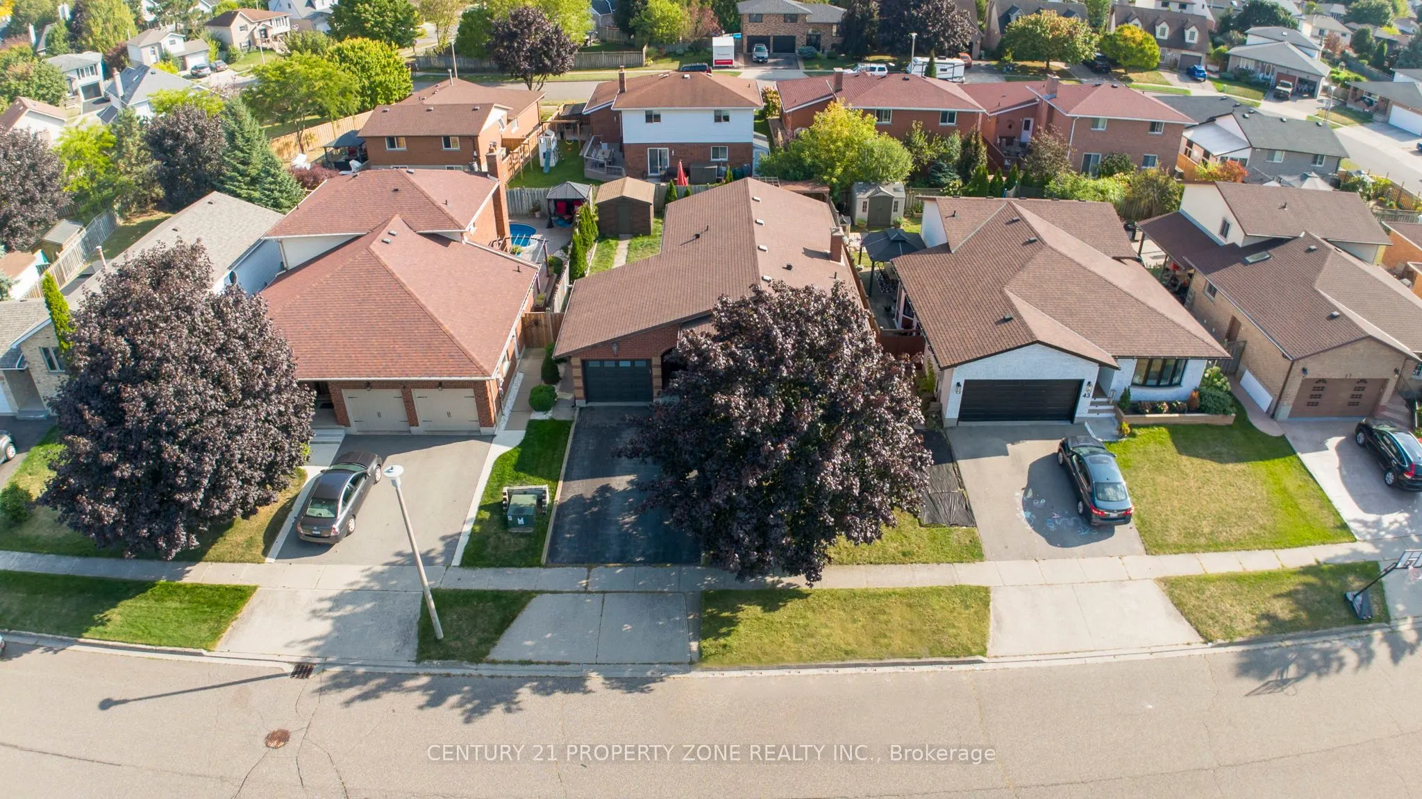 39 Southview Crescent
