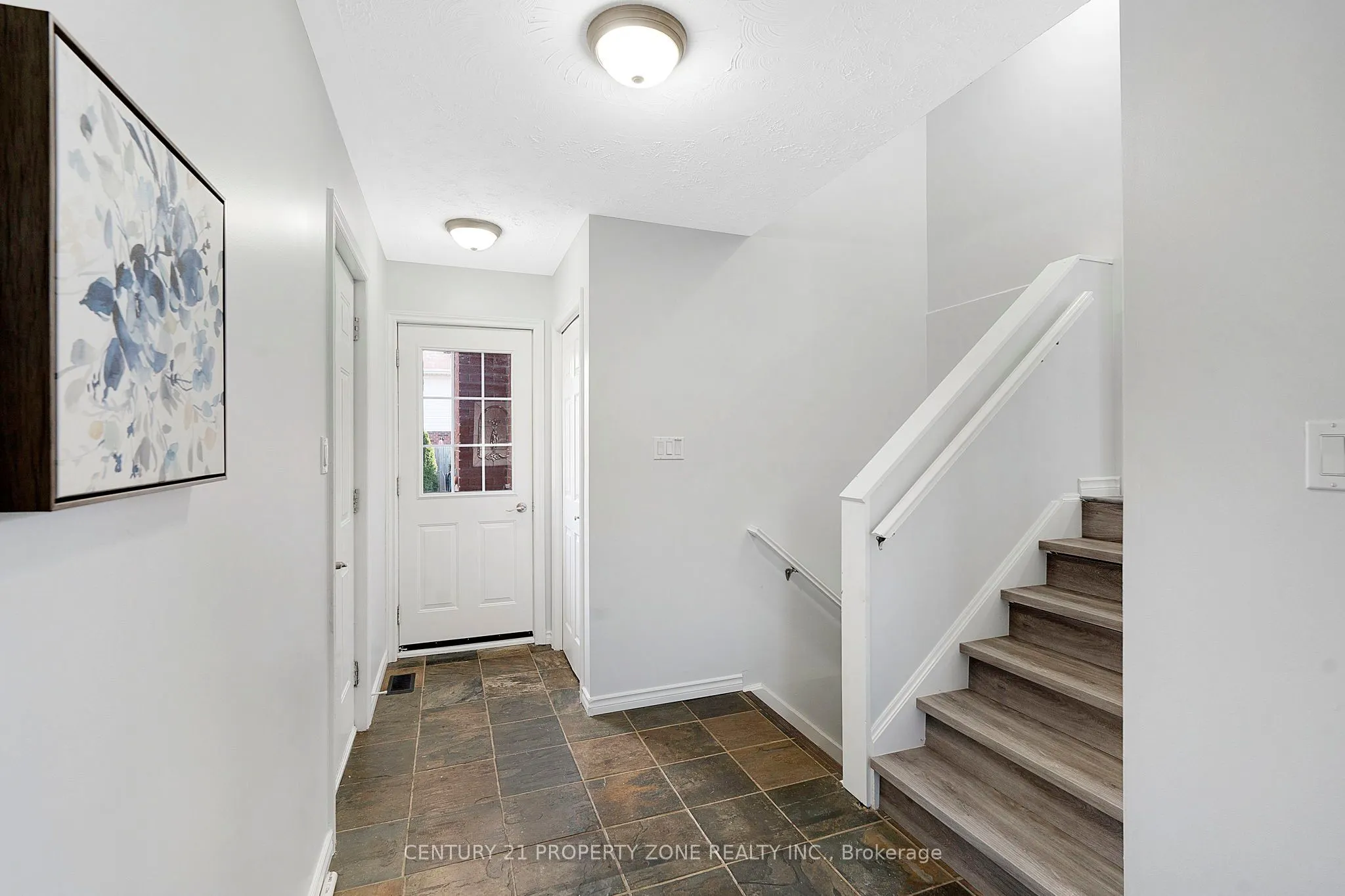 39 Southview Crescent