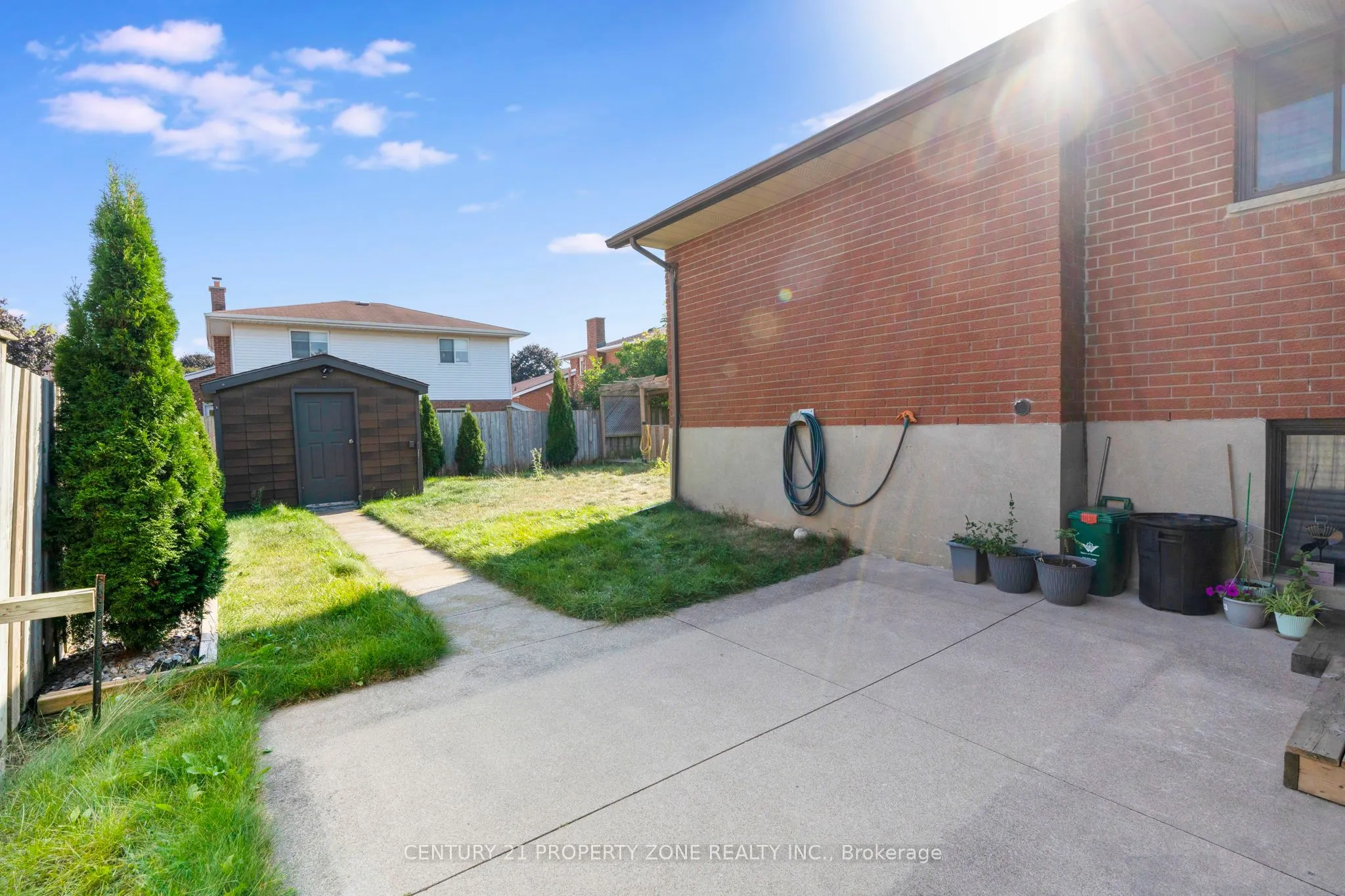 39 Southview Crescent