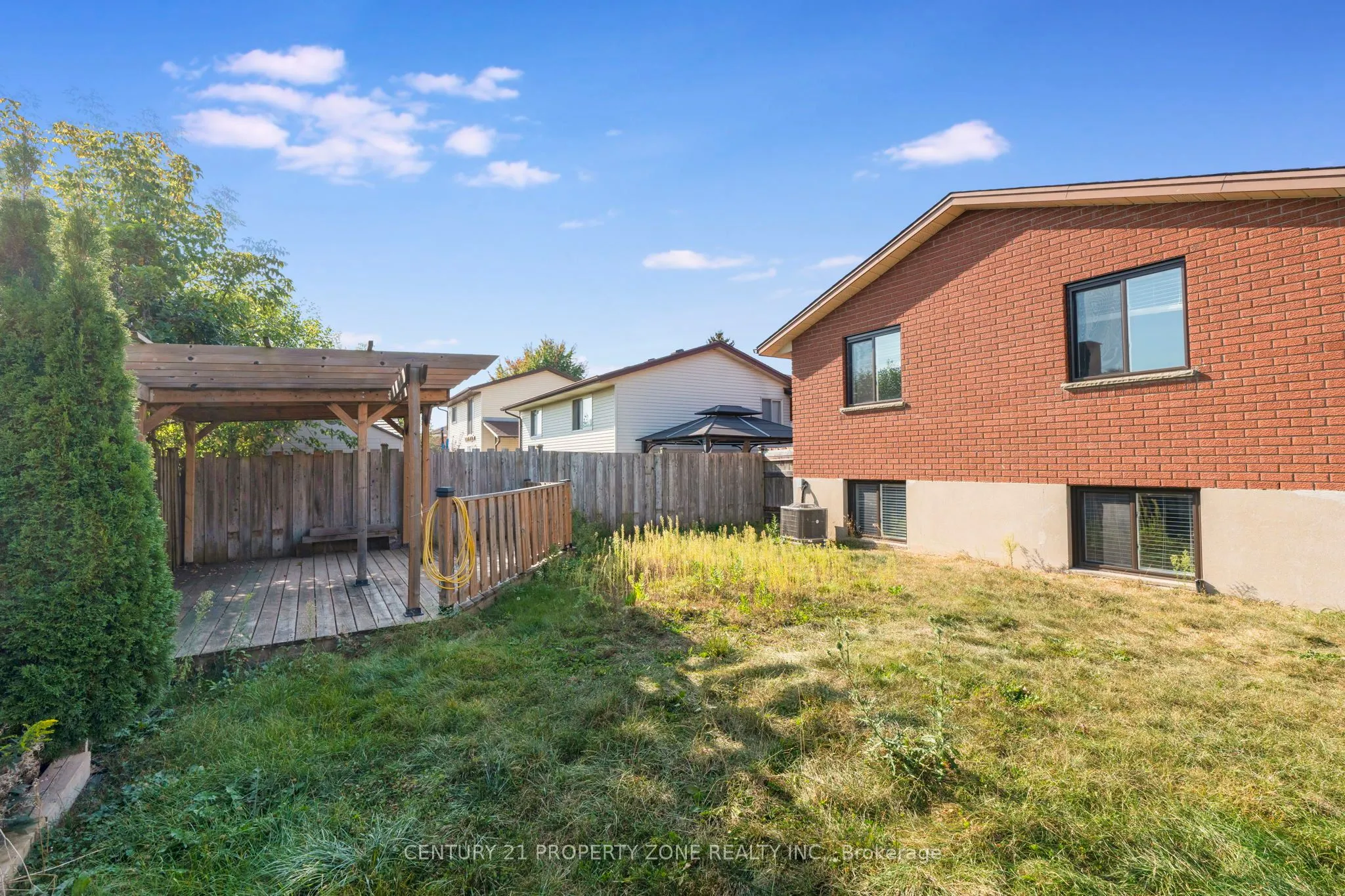 39 Southview Crescent