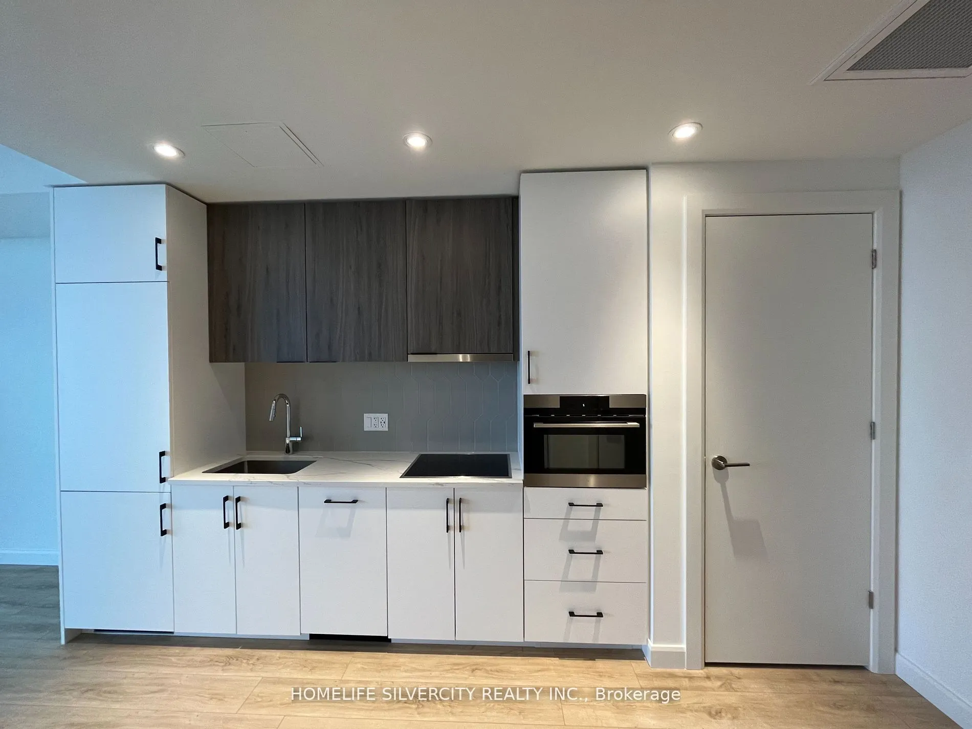 741 King Street W, #1109