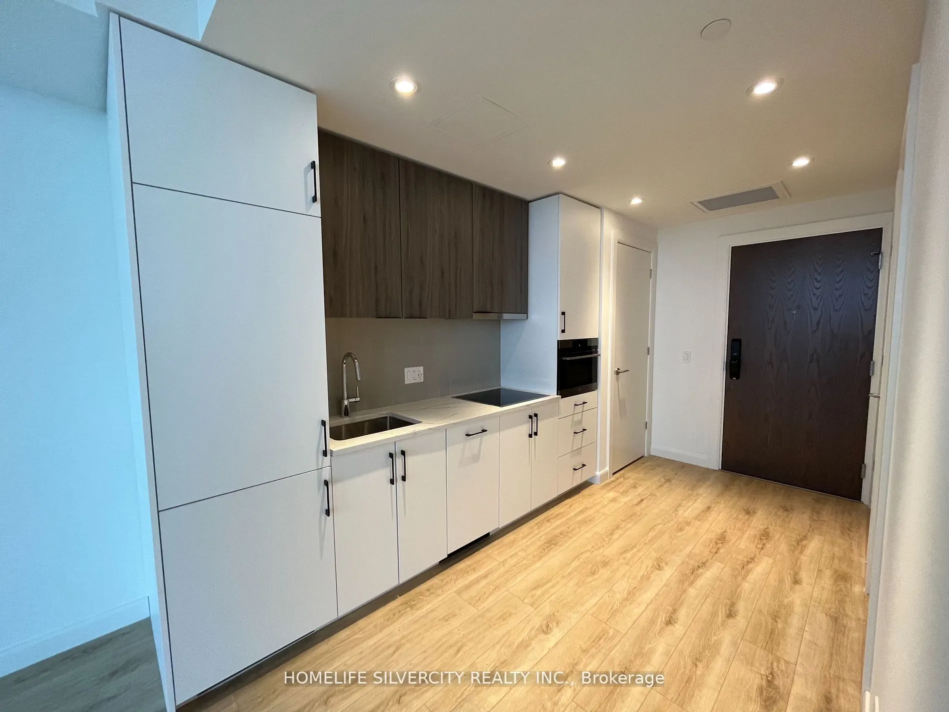 741 King Street W, #1109