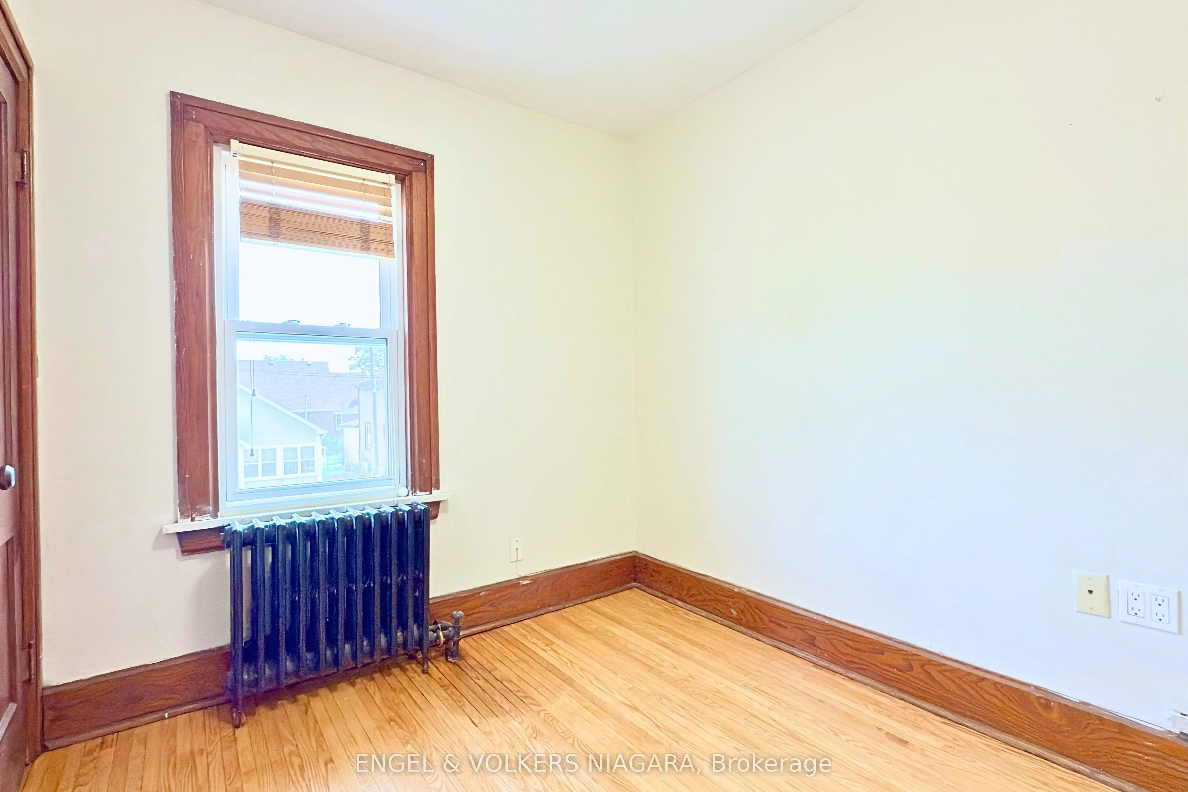 5038 HURON Street