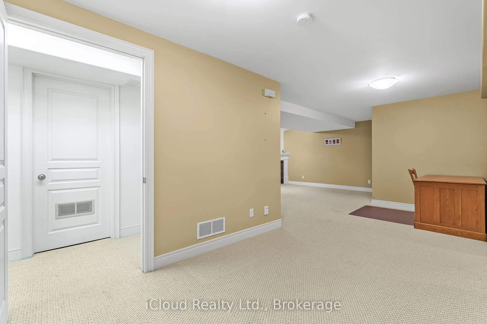 92 Loretta Drive, #7