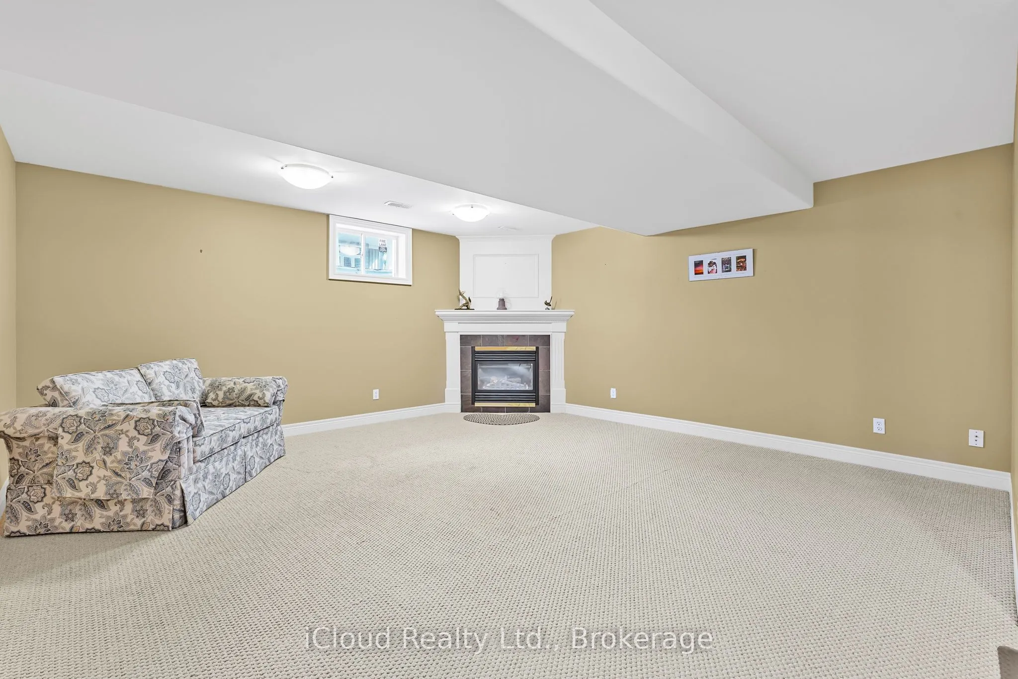 92 Loretta Drive, #7