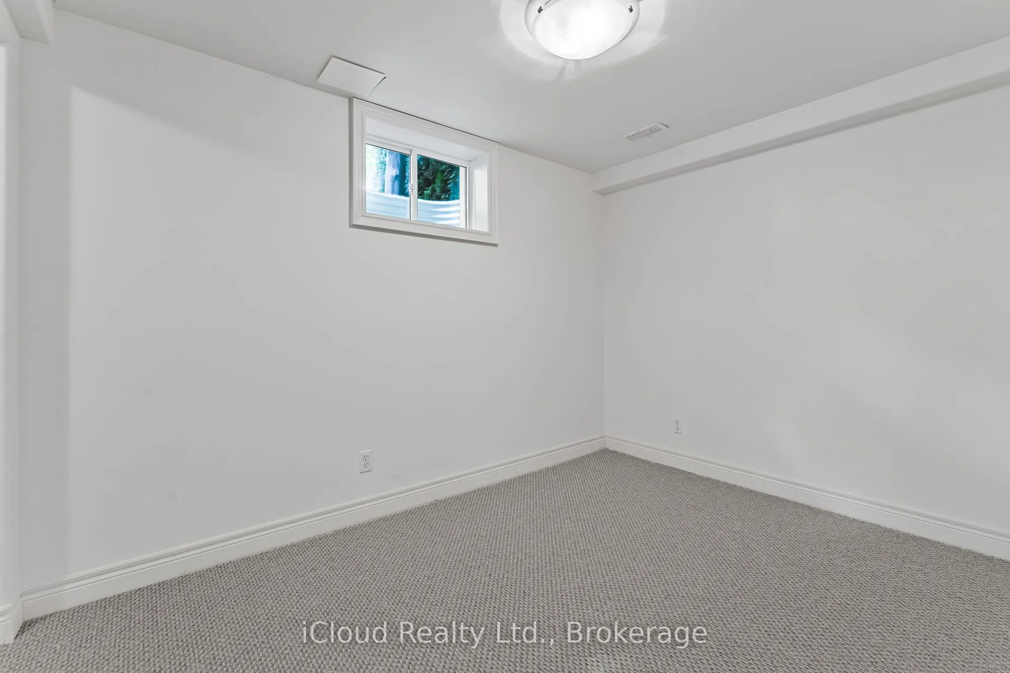 92 Loretta Drive, #7