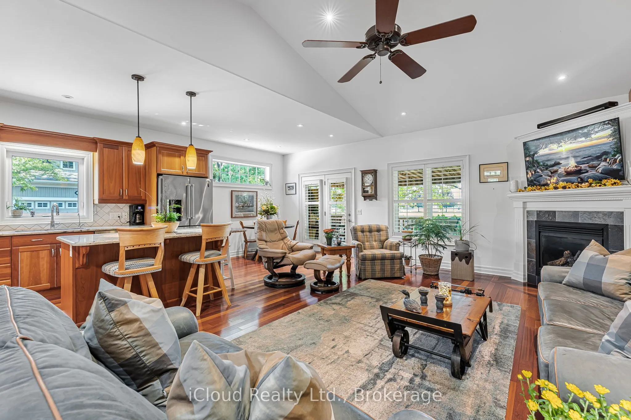 92 Loretta Drive, #7