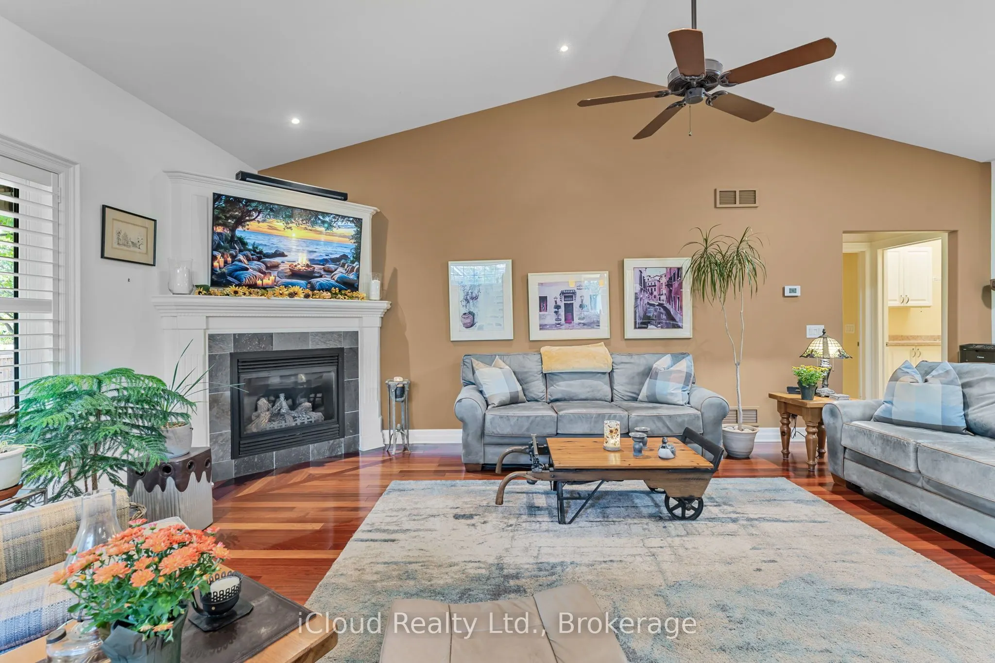 92 Loretta Drive, #7
