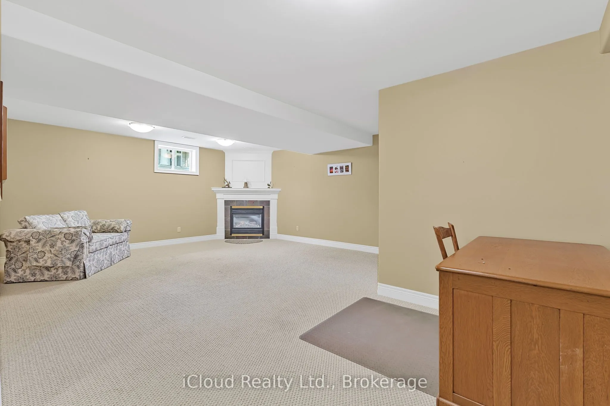 92 Loretta Drive, #7