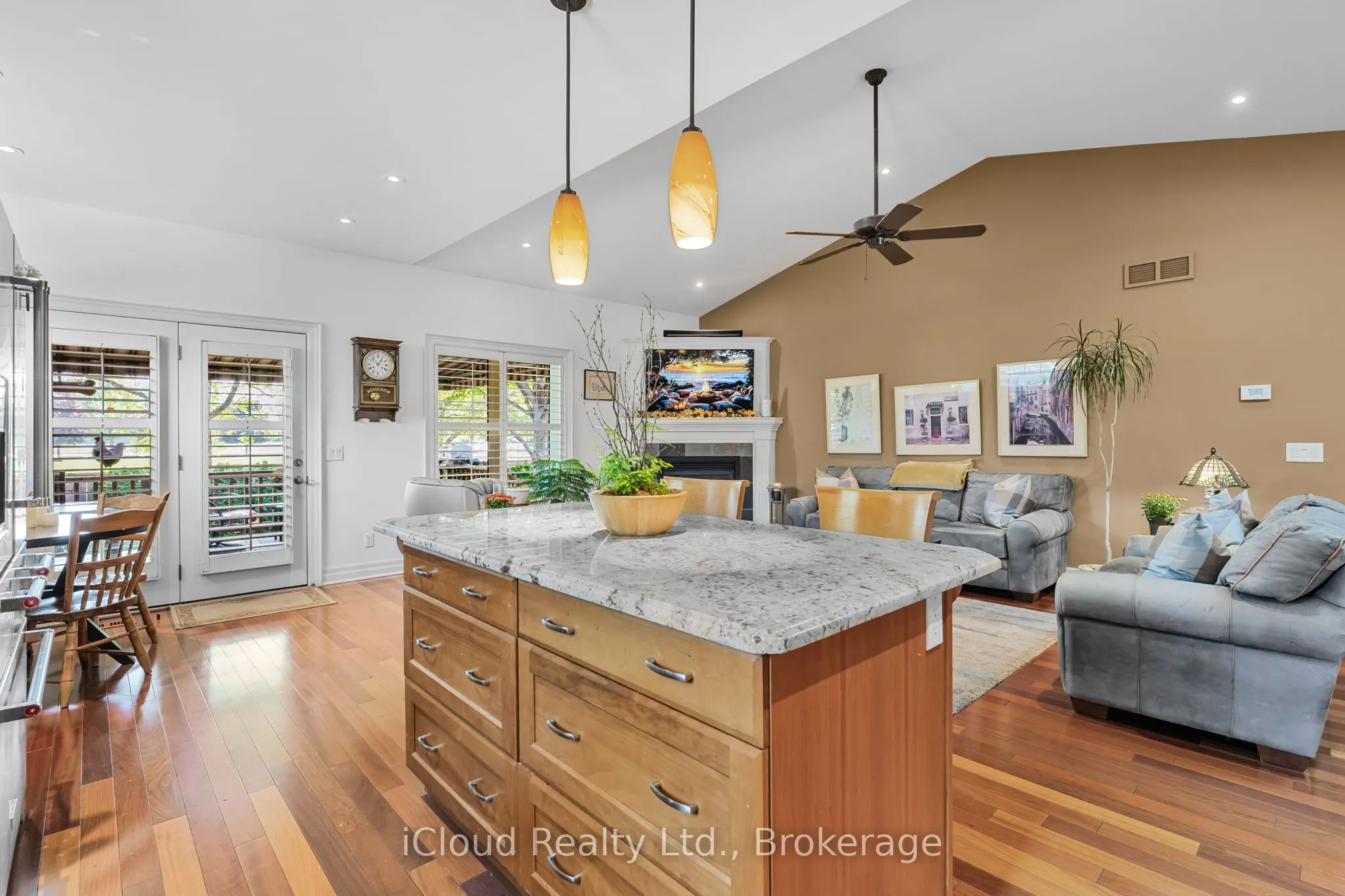 92 Loretta Drive, #7
