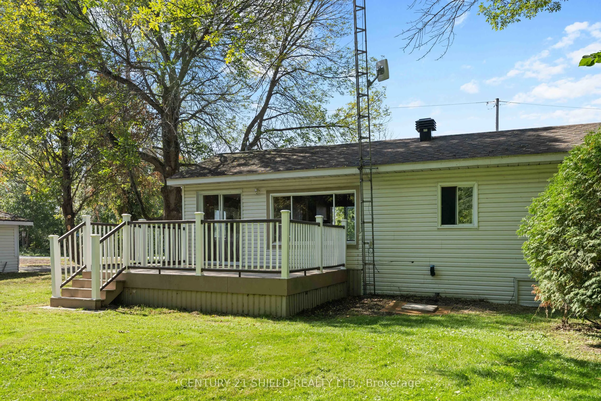 6261 - 911 - 6259 67th Avenue