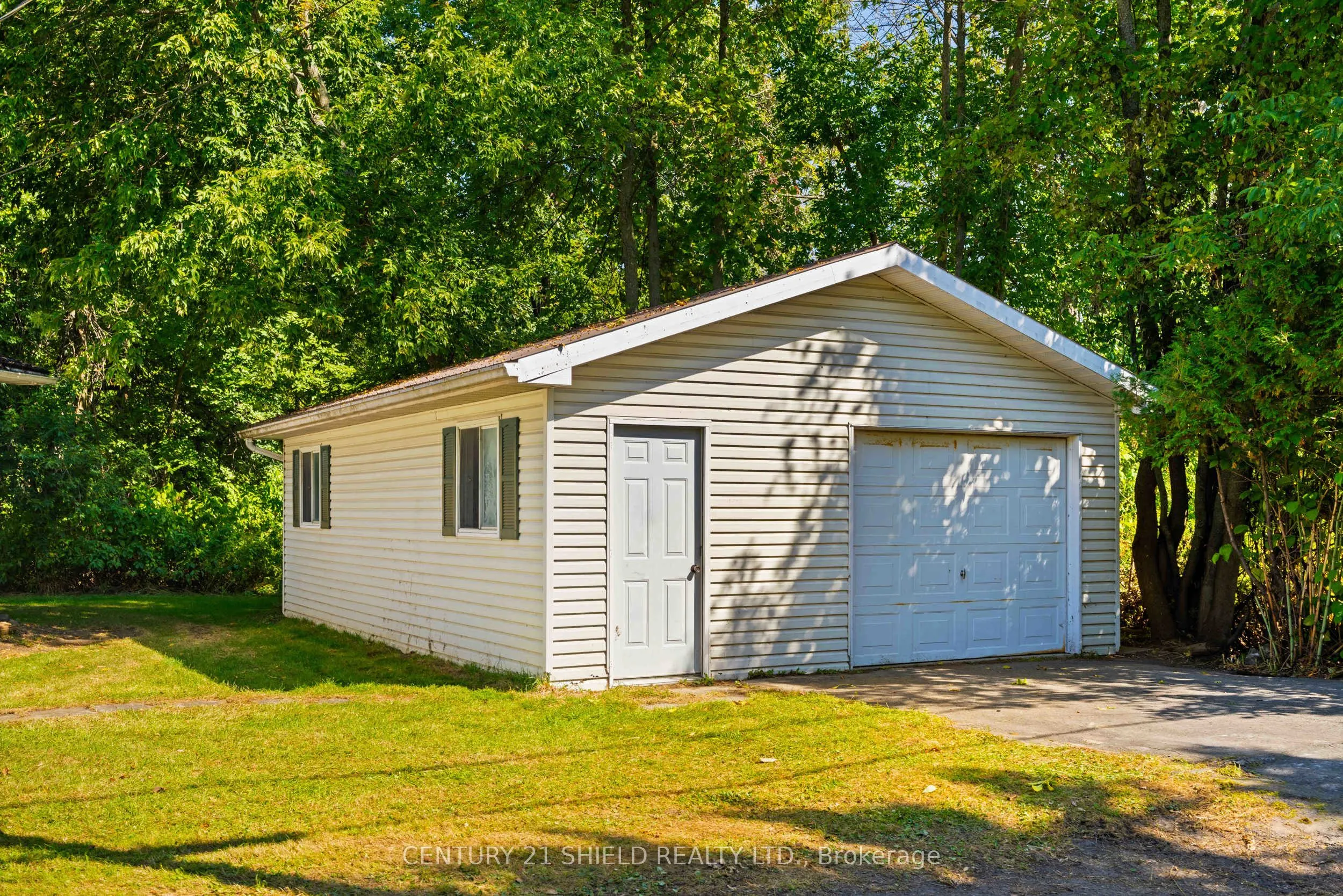 6261 - 911 - 6259 67th Avenue