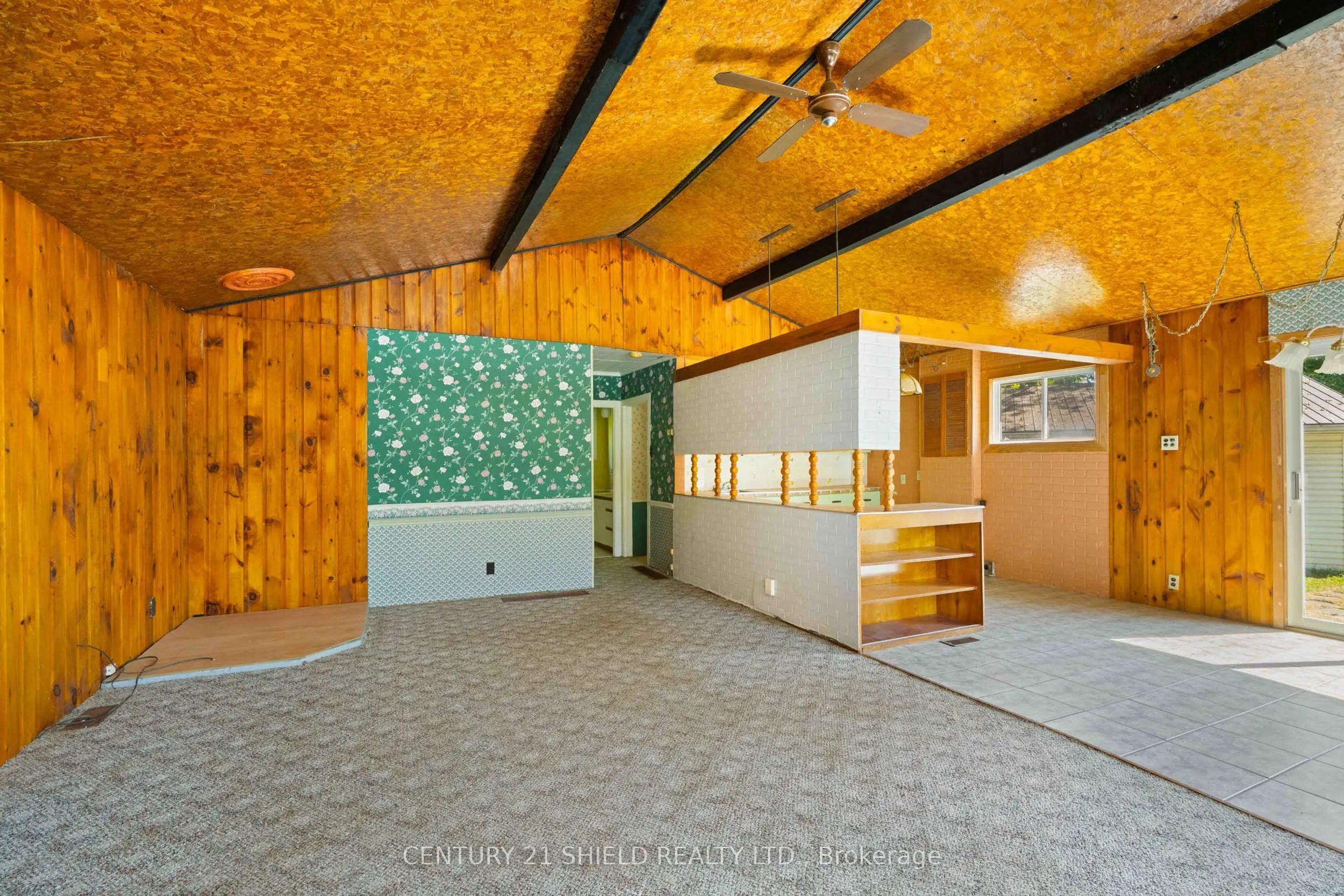 6261 - 911 - 6259 67th Avenue