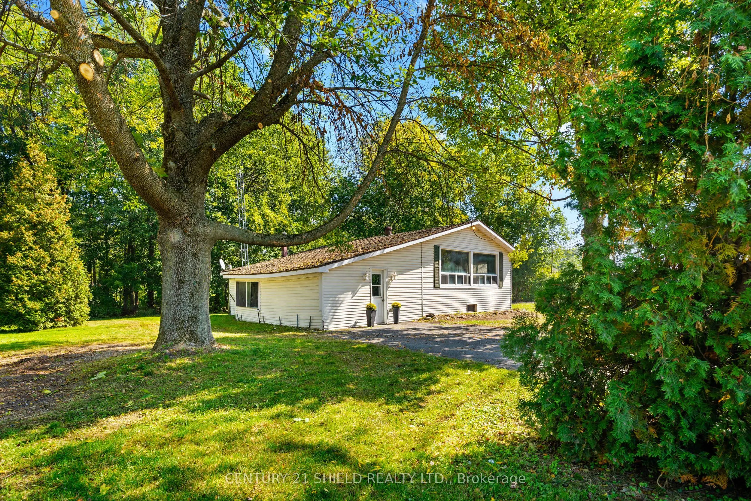 6261 - 911 - 6259 67th Avenue