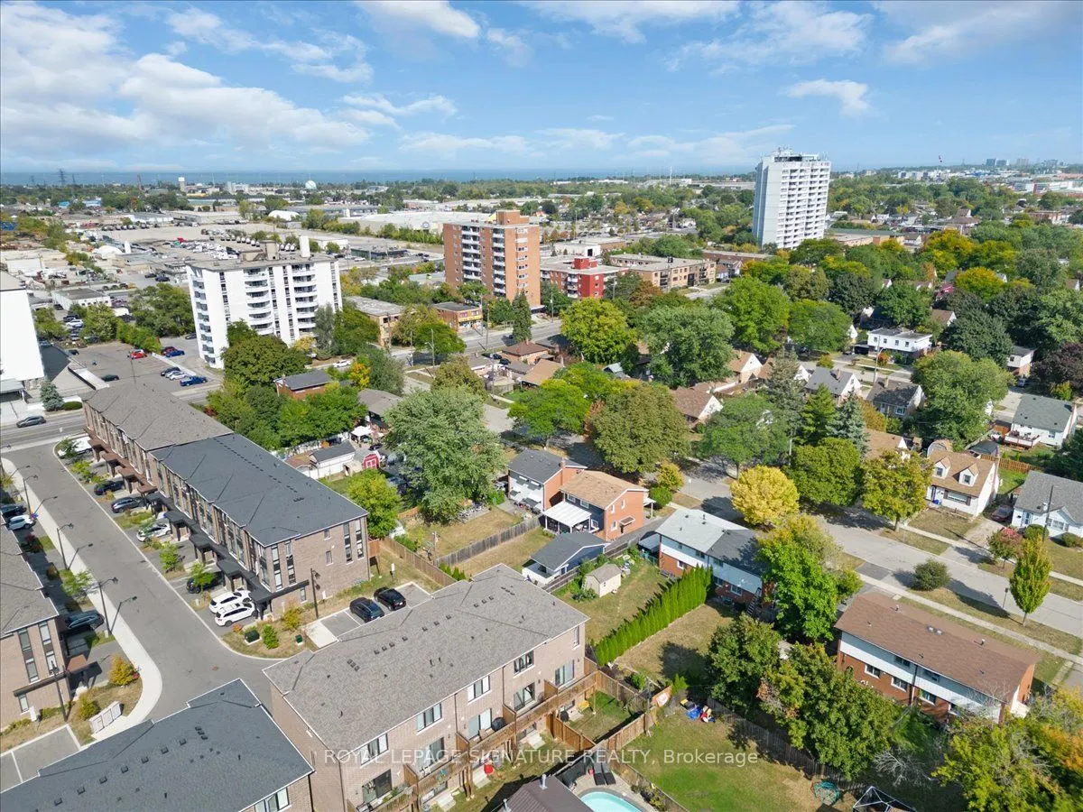 270 Melvin Avenue, #25