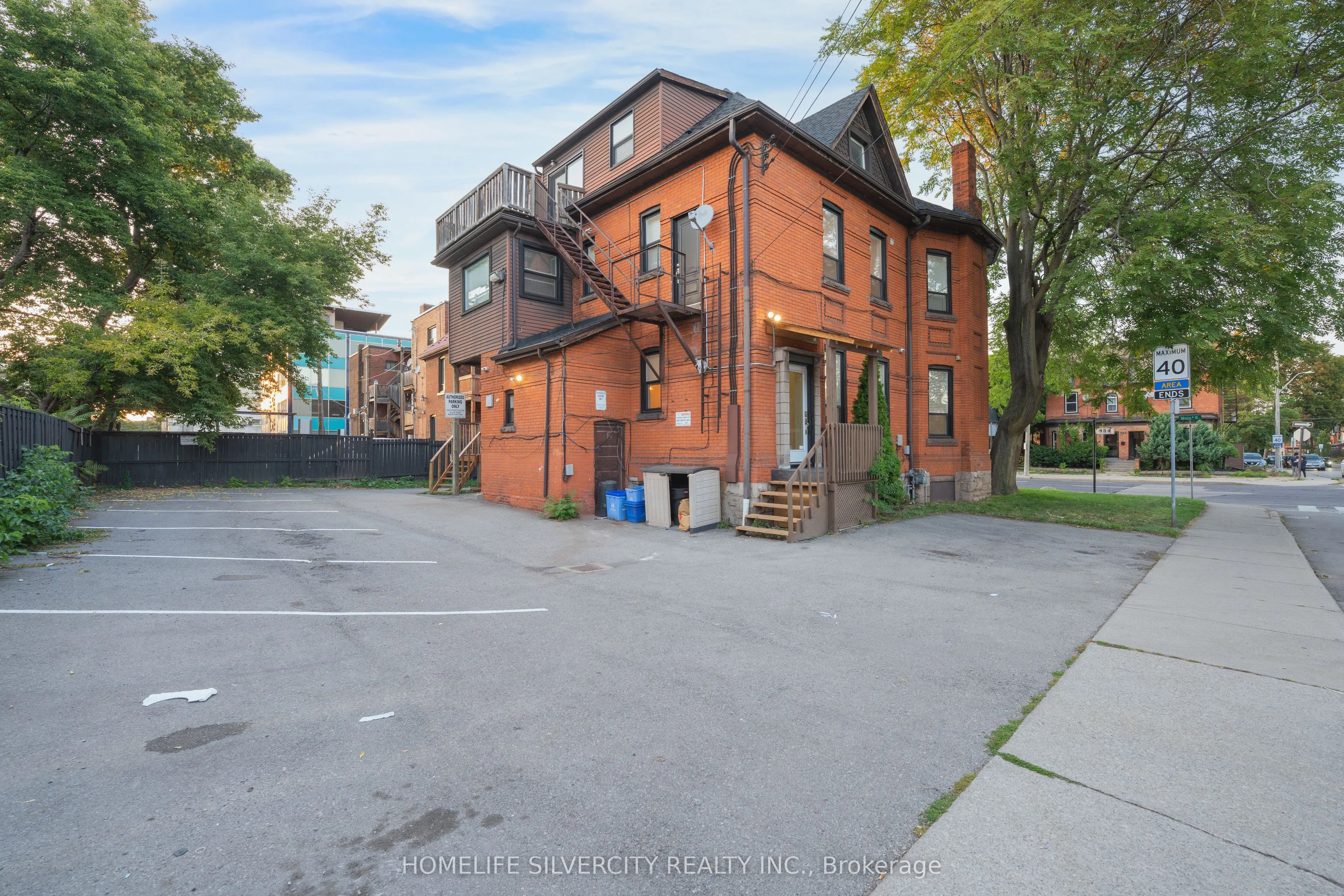 484 Main Street E, #1