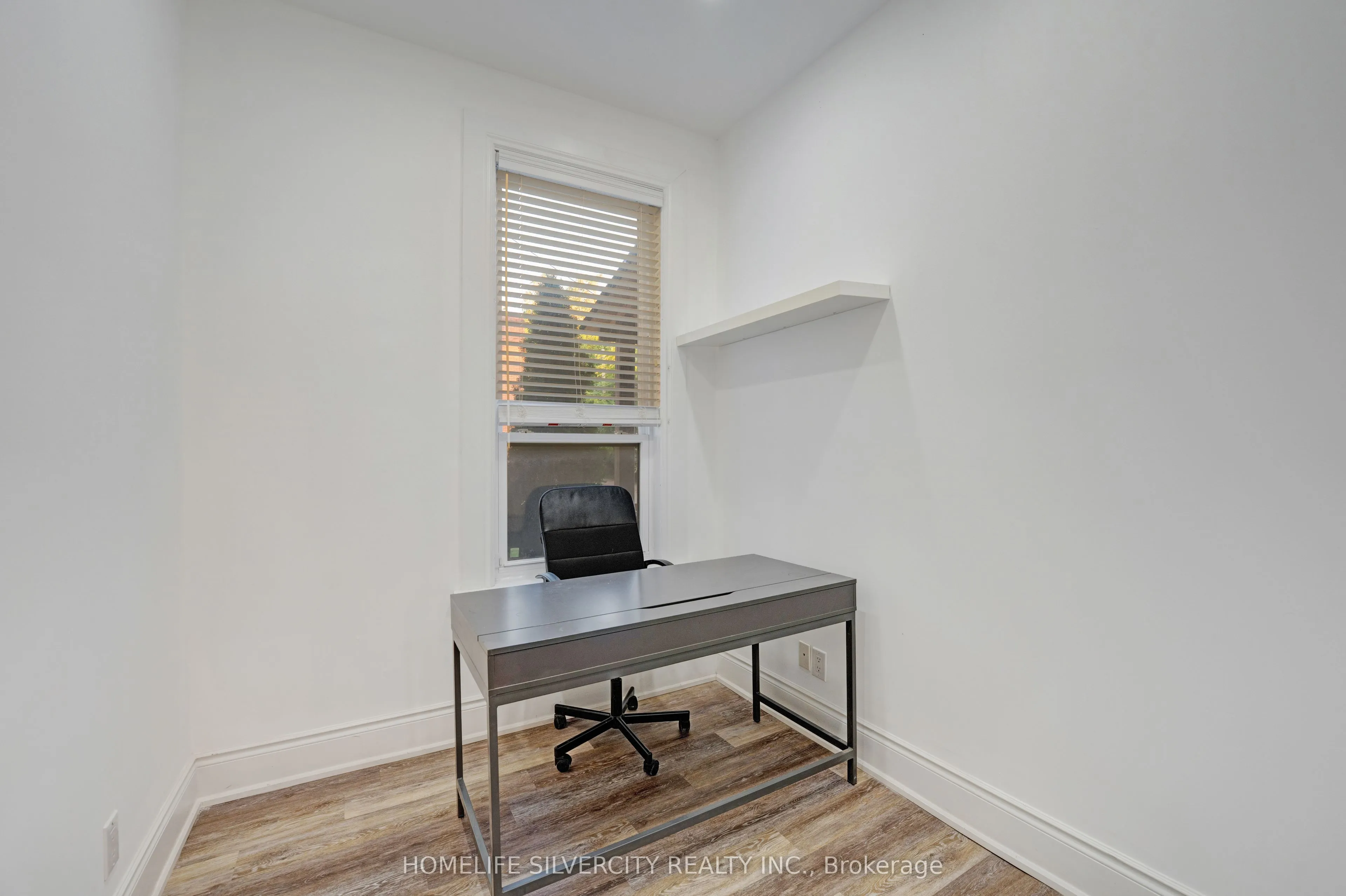 484 Main Street E, #1