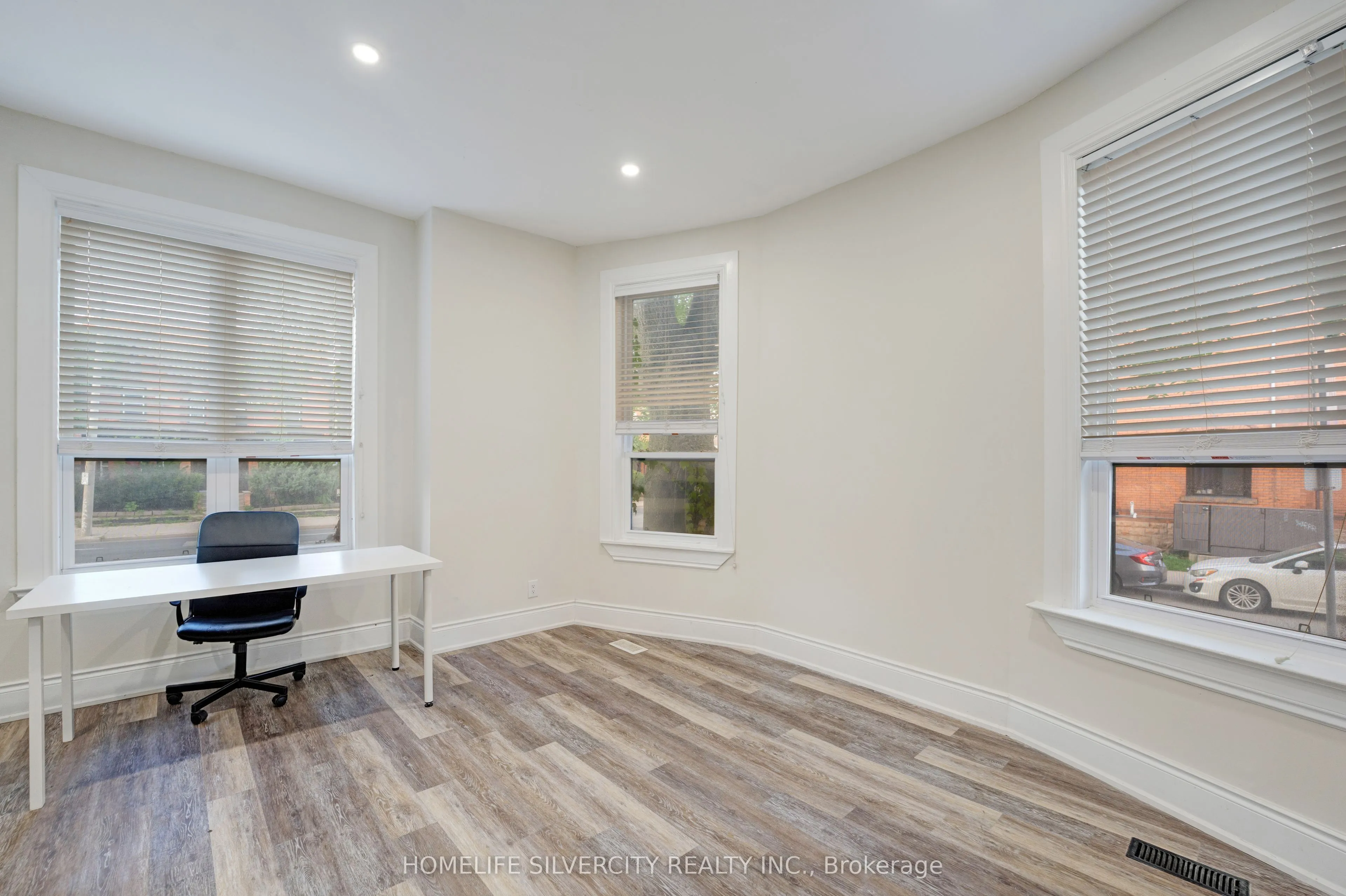 484 Main Street E, #1
