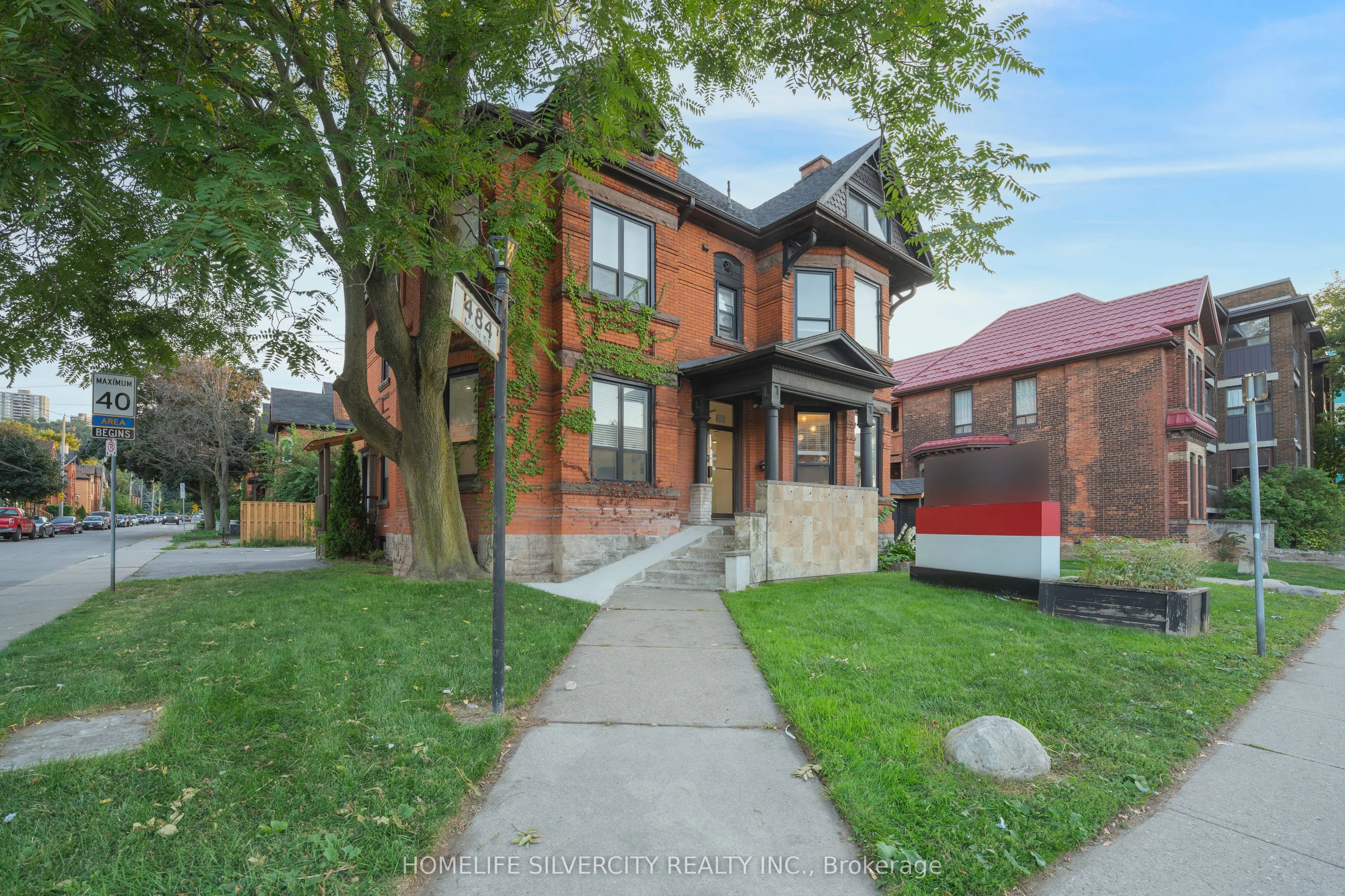 484 Main Street E, #1