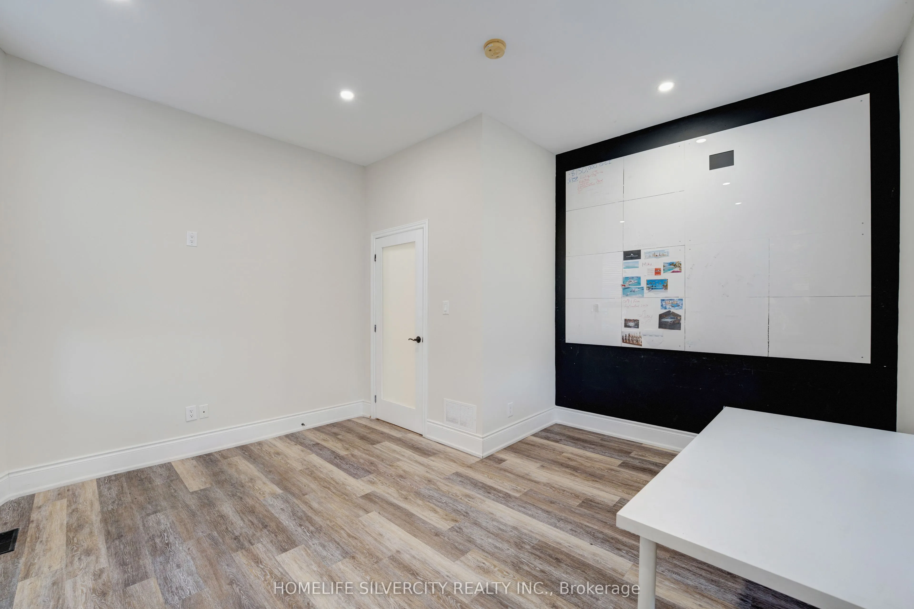 484 Main Street E, #1