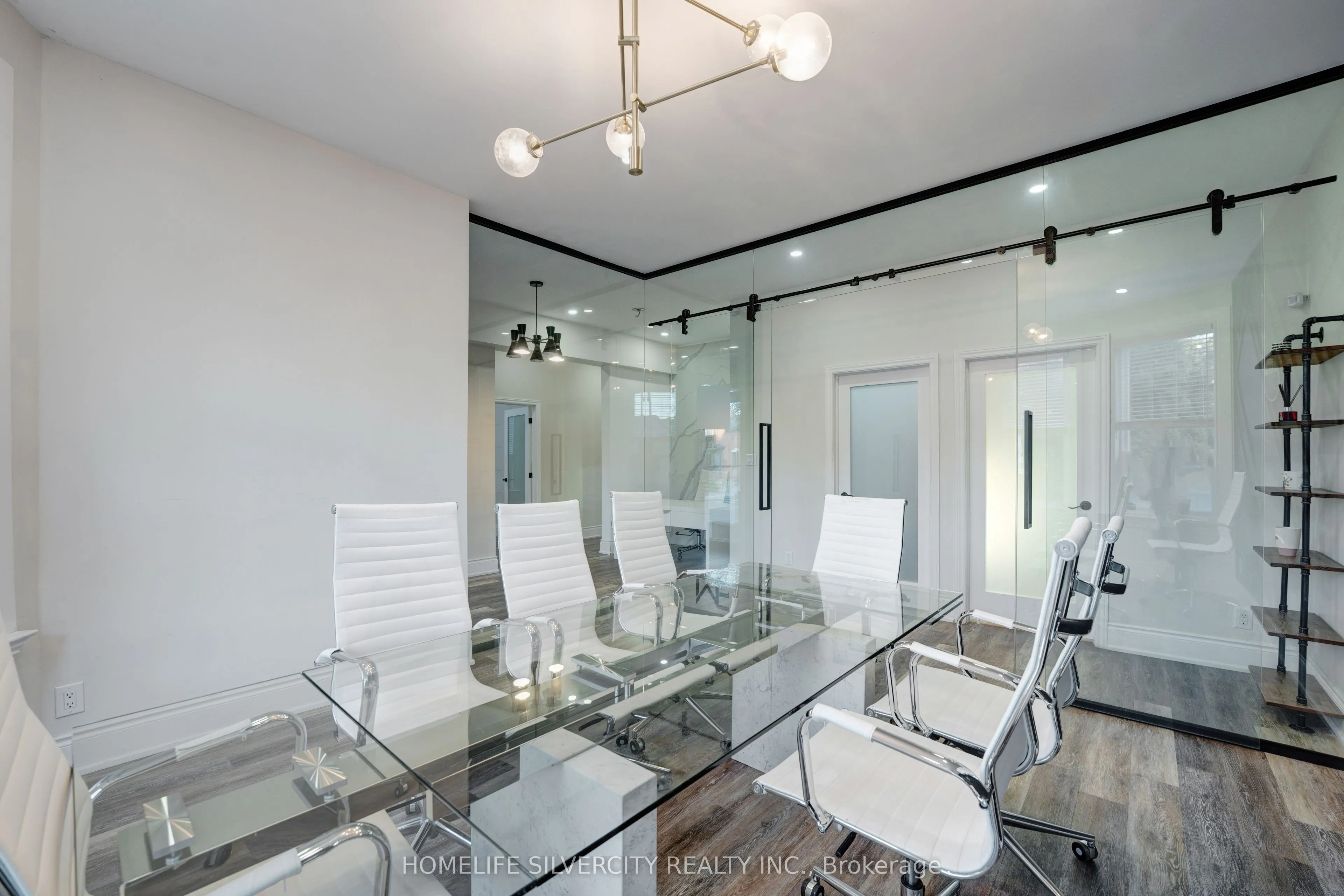 484 Main Street E, #1