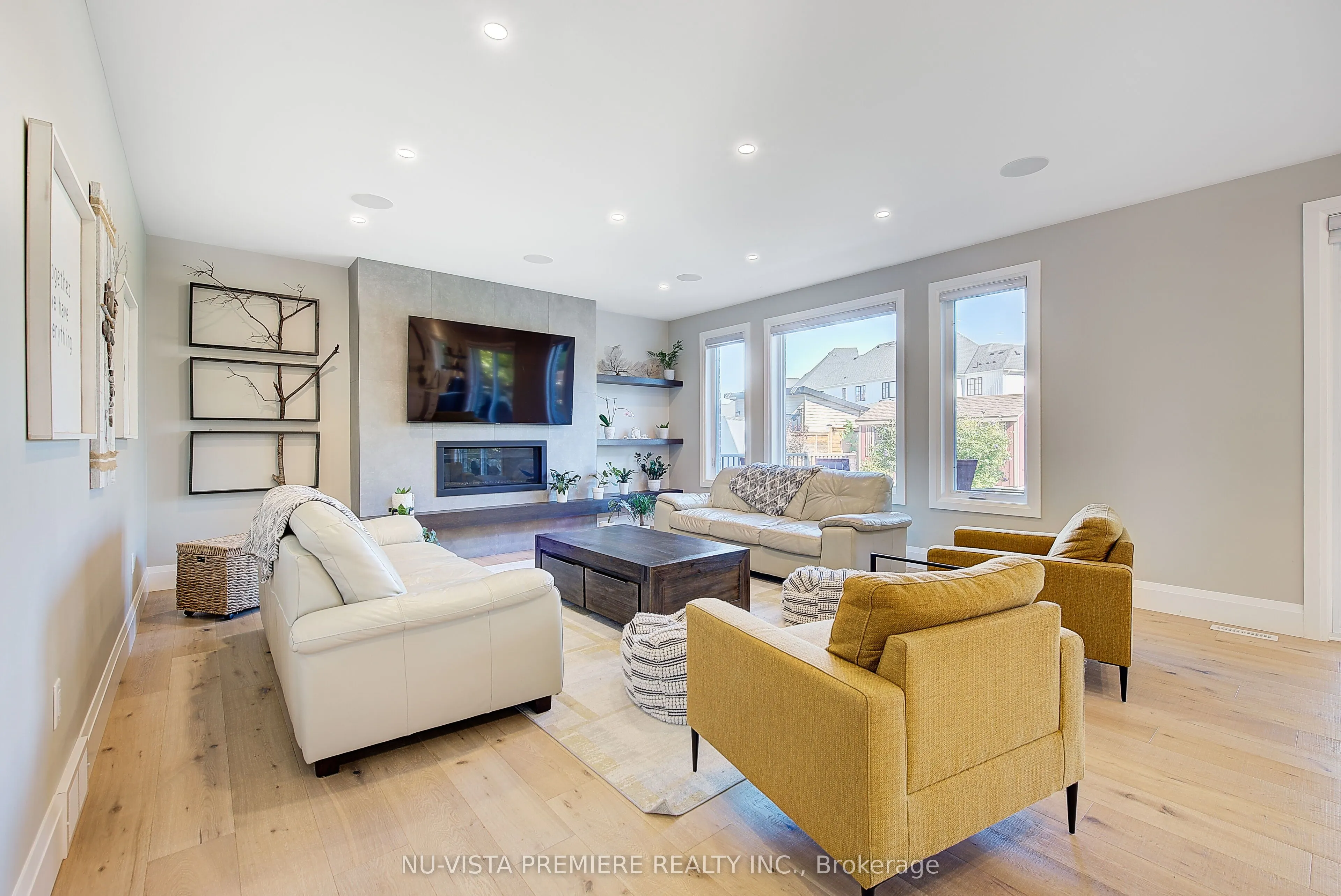 7442 SILVER CREEK Crescent