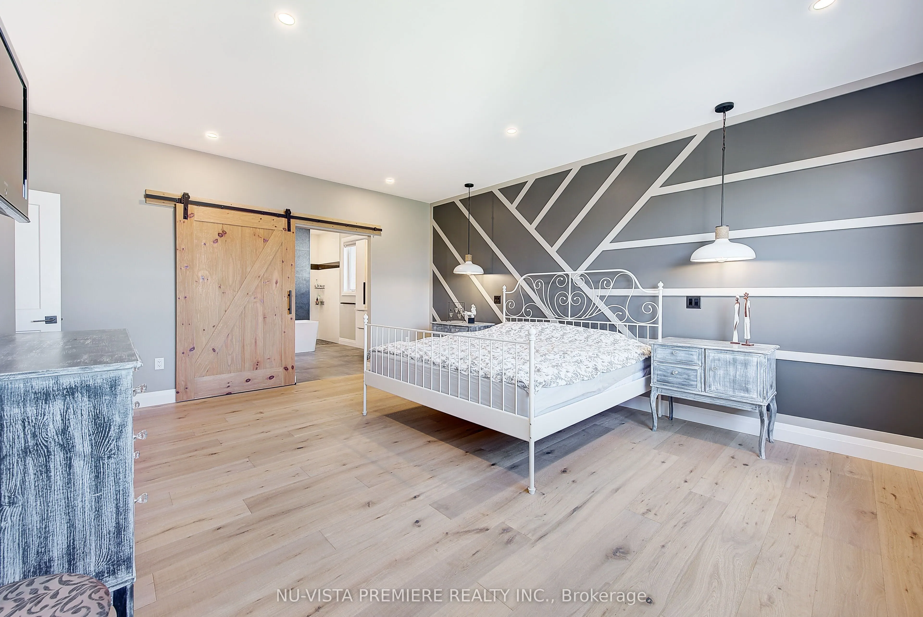 7442 SILVER CREEK Crescent