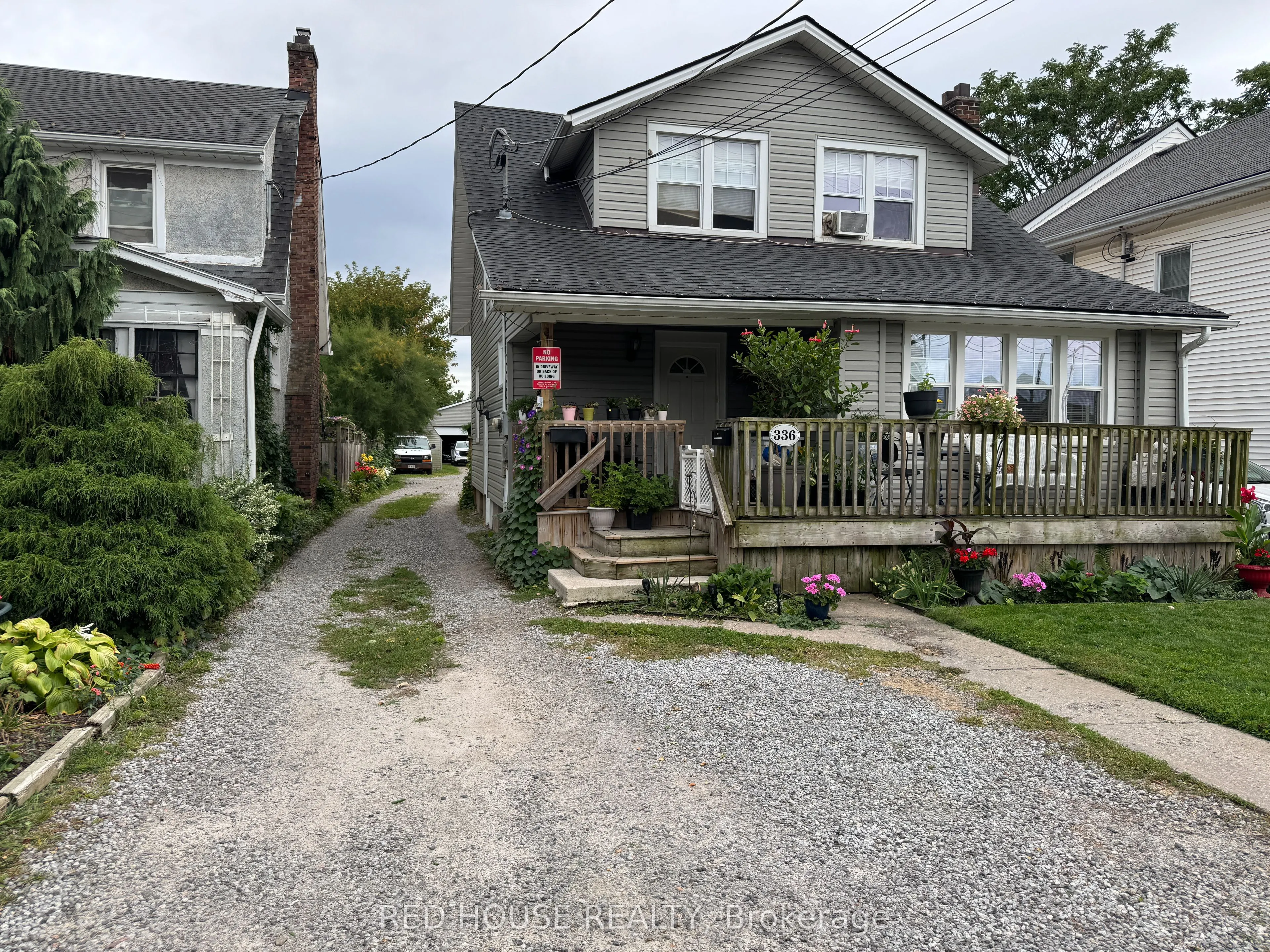 336 Queenston Street