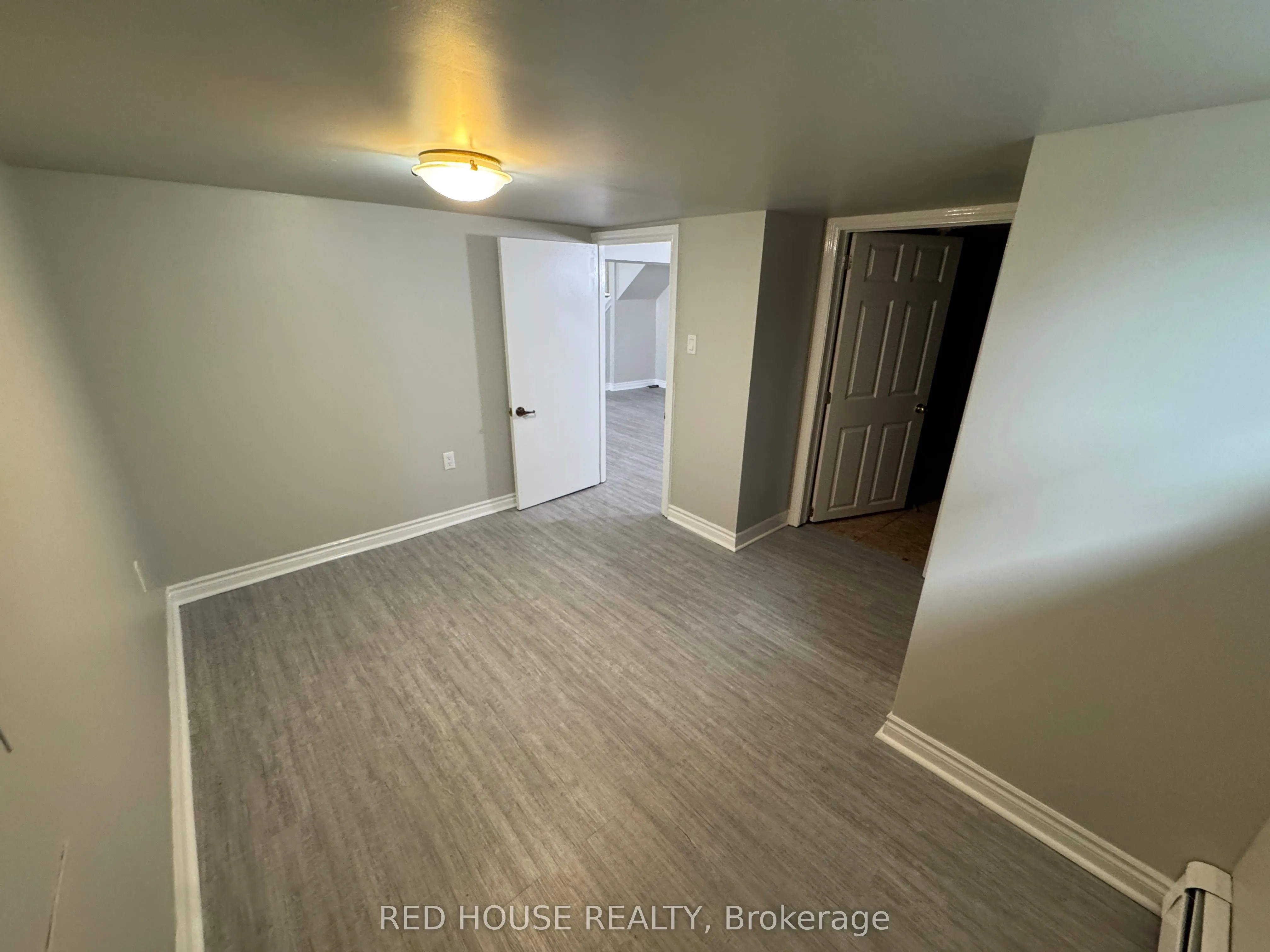 336 Queenston Street