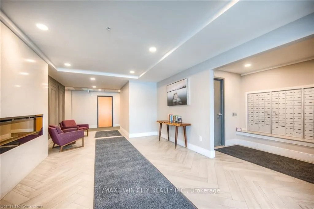 15 Prince Albert Boulevard, #210