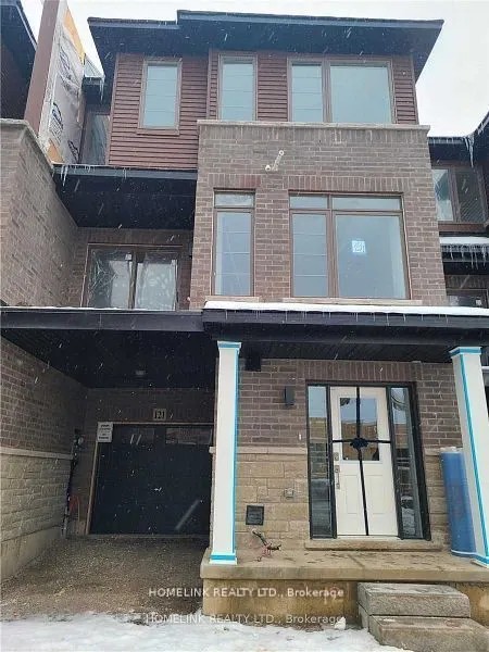 61 Soho Street, #121