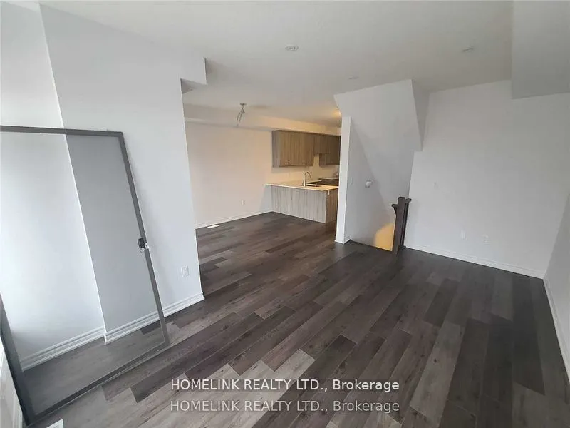 61 Soho Street, #121