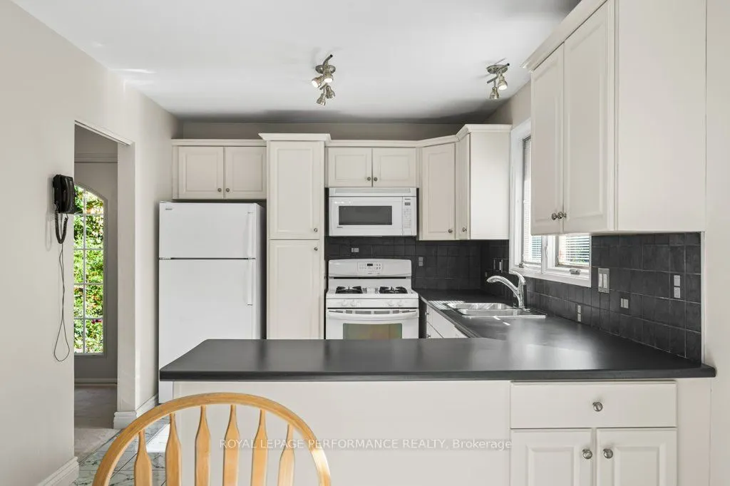 1777 Calumet Lane