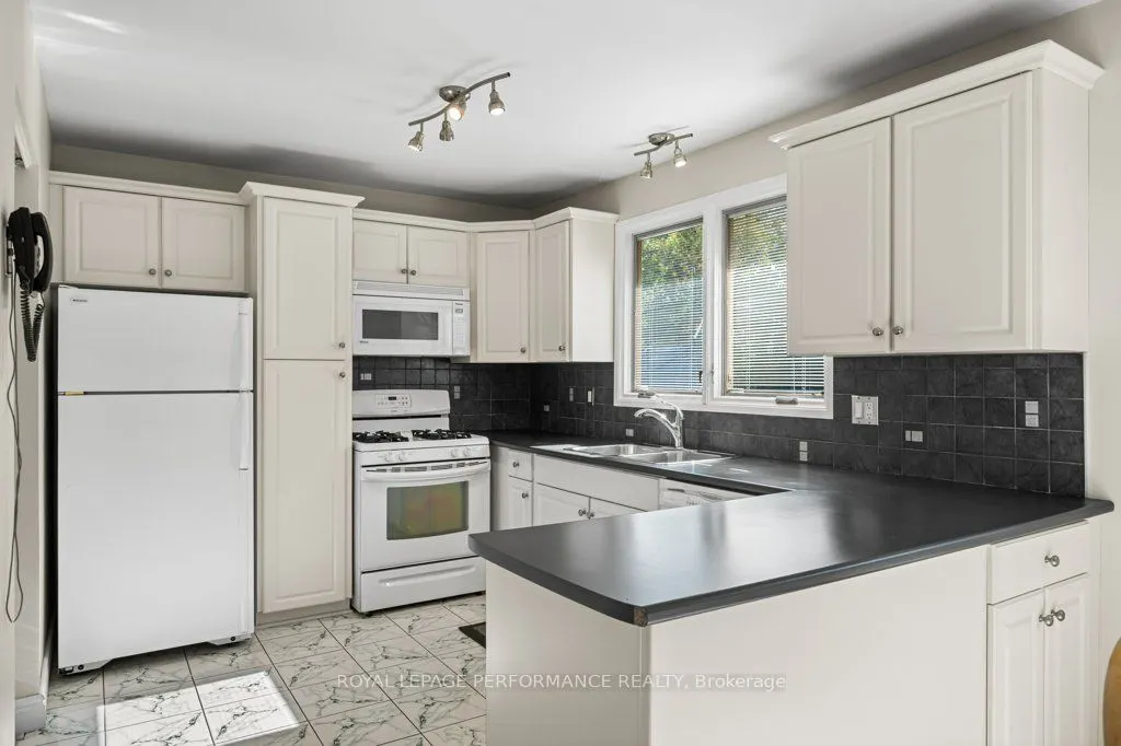 1777 Calumet Lane