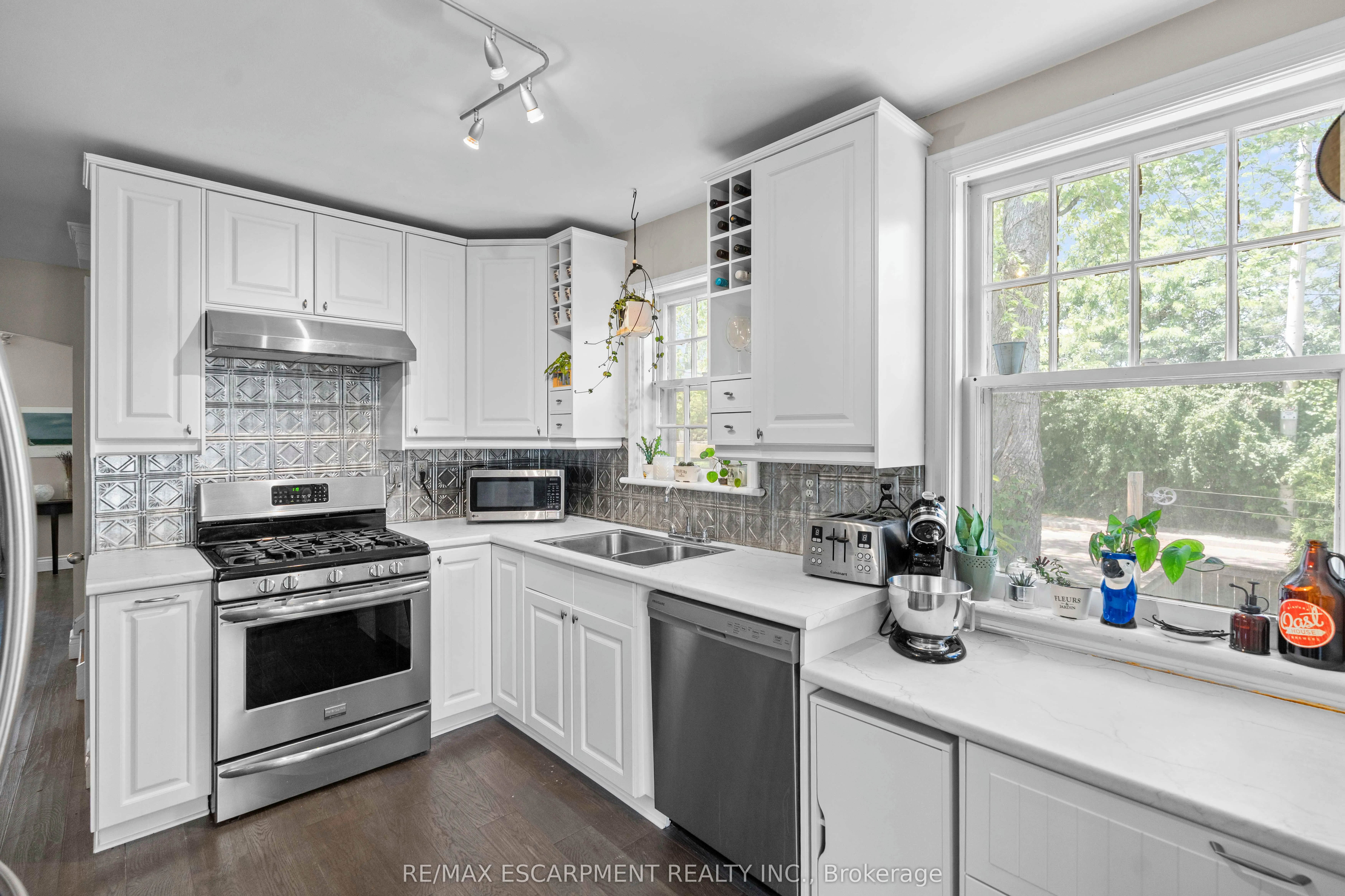 48 Franklin Avenue
