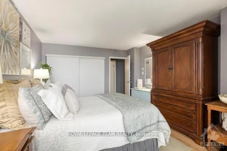 1025 Grenon Avenue, #1101