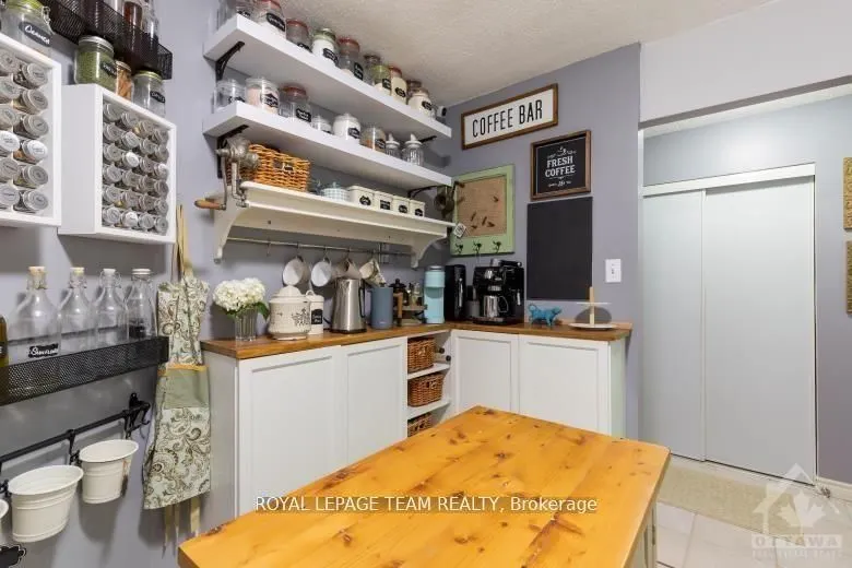 1025 Grenon Avenue, #1101