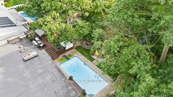10 Marwood Circle