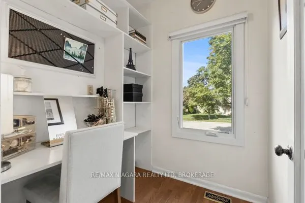 10 Marwood Circle
