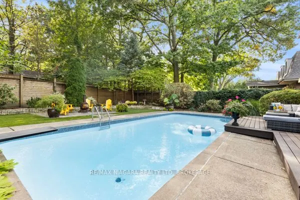 10 Marwood Circle