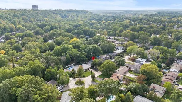 10 Marwood Circle