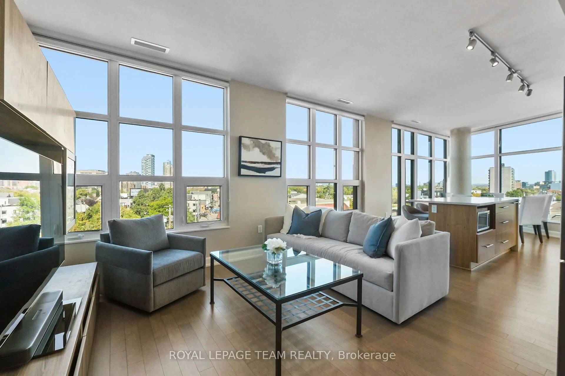 10 Rosemount Avenue, #501
