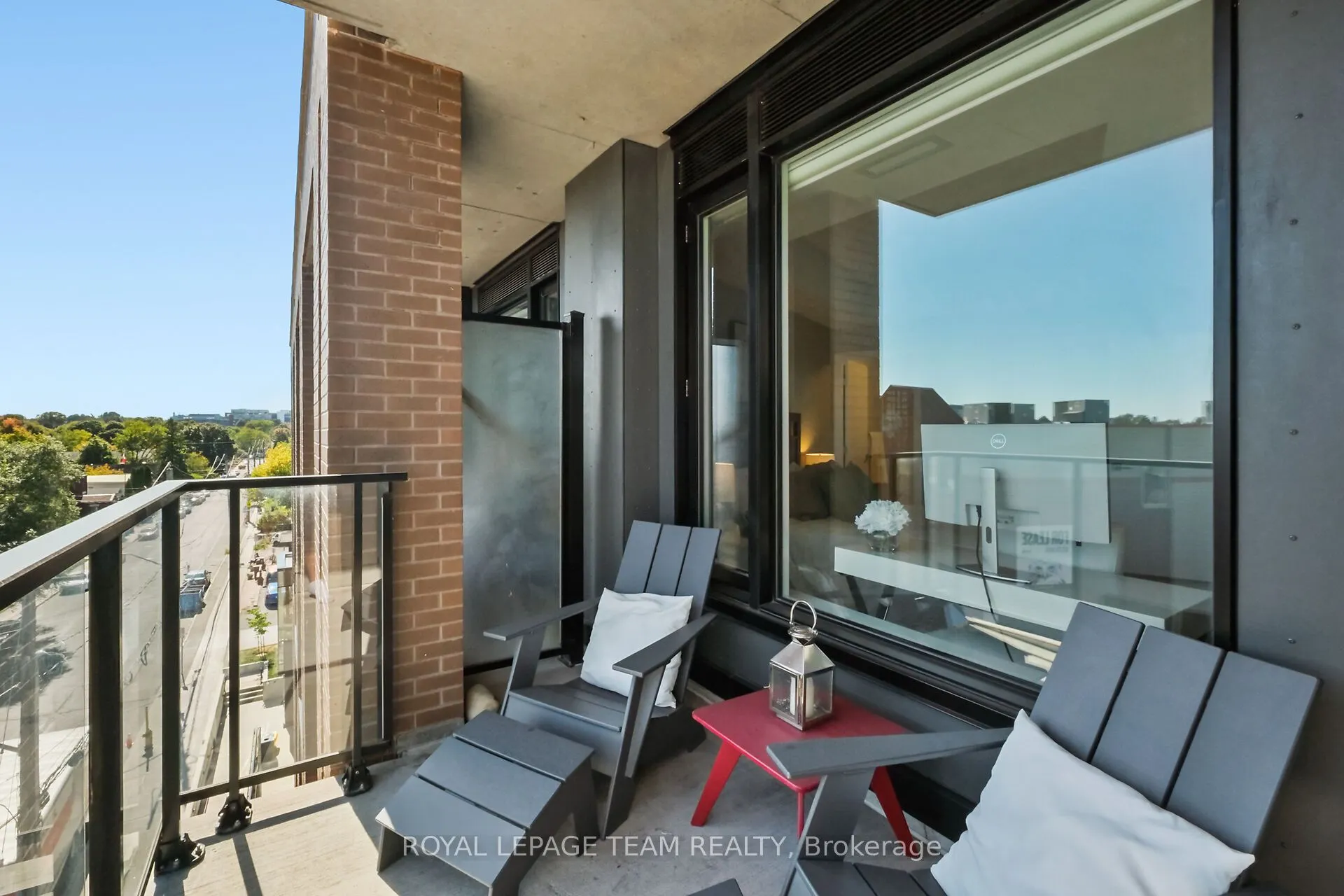 10 Rosemount Avenue, #501