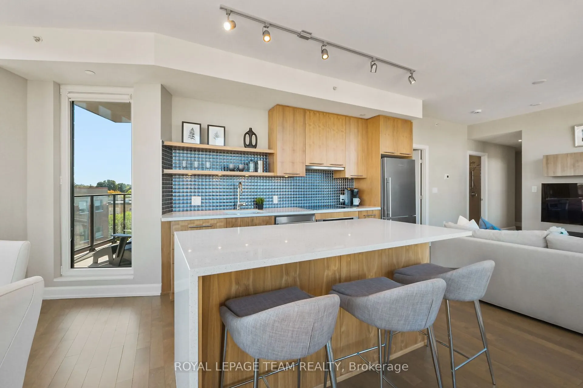 10 Rosemount Avenue, #501