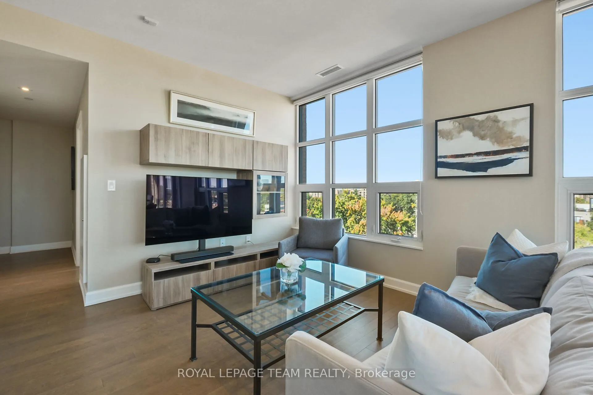 10 Rosemount Avenue, #501