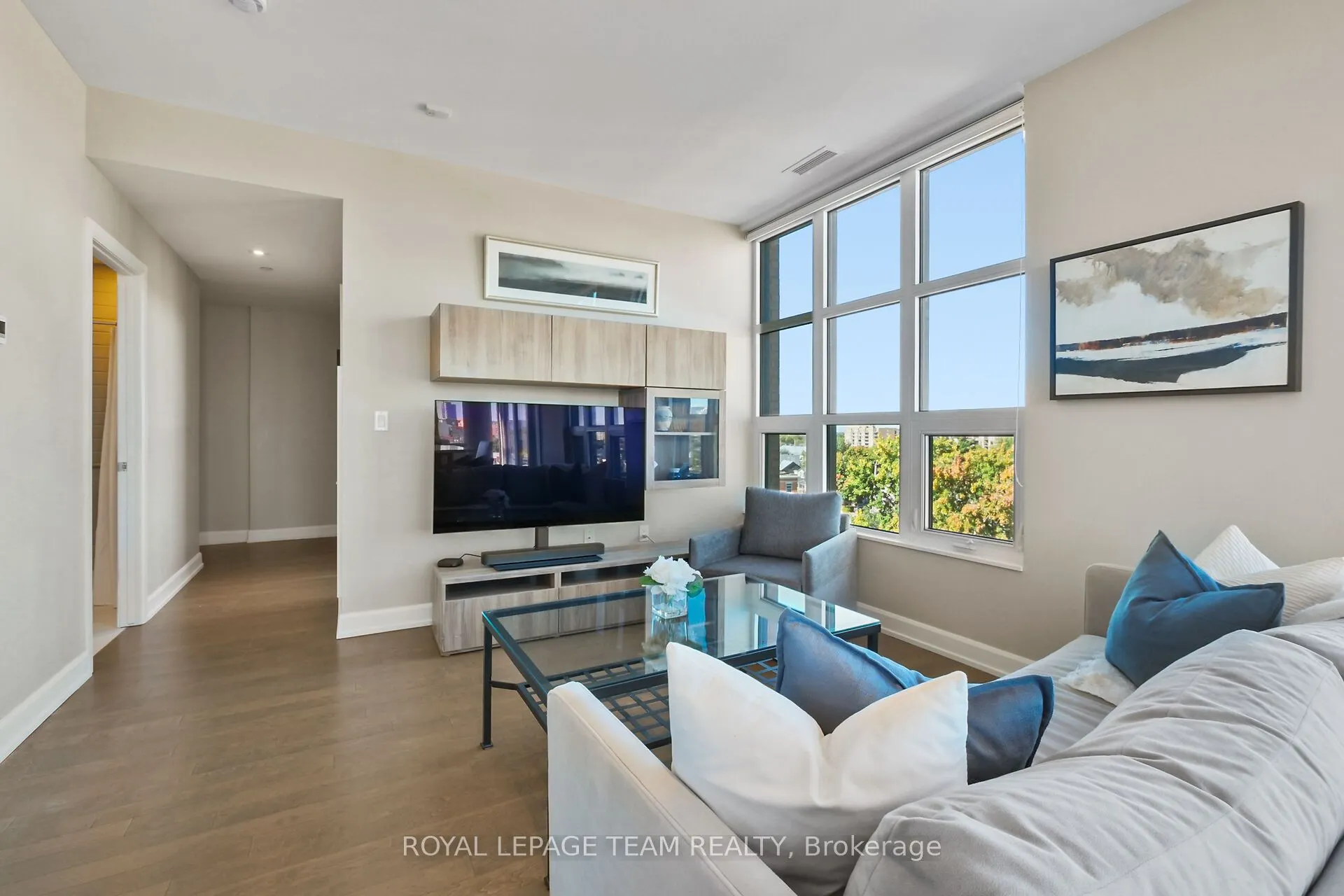 10 Rosemount Avenue, #501