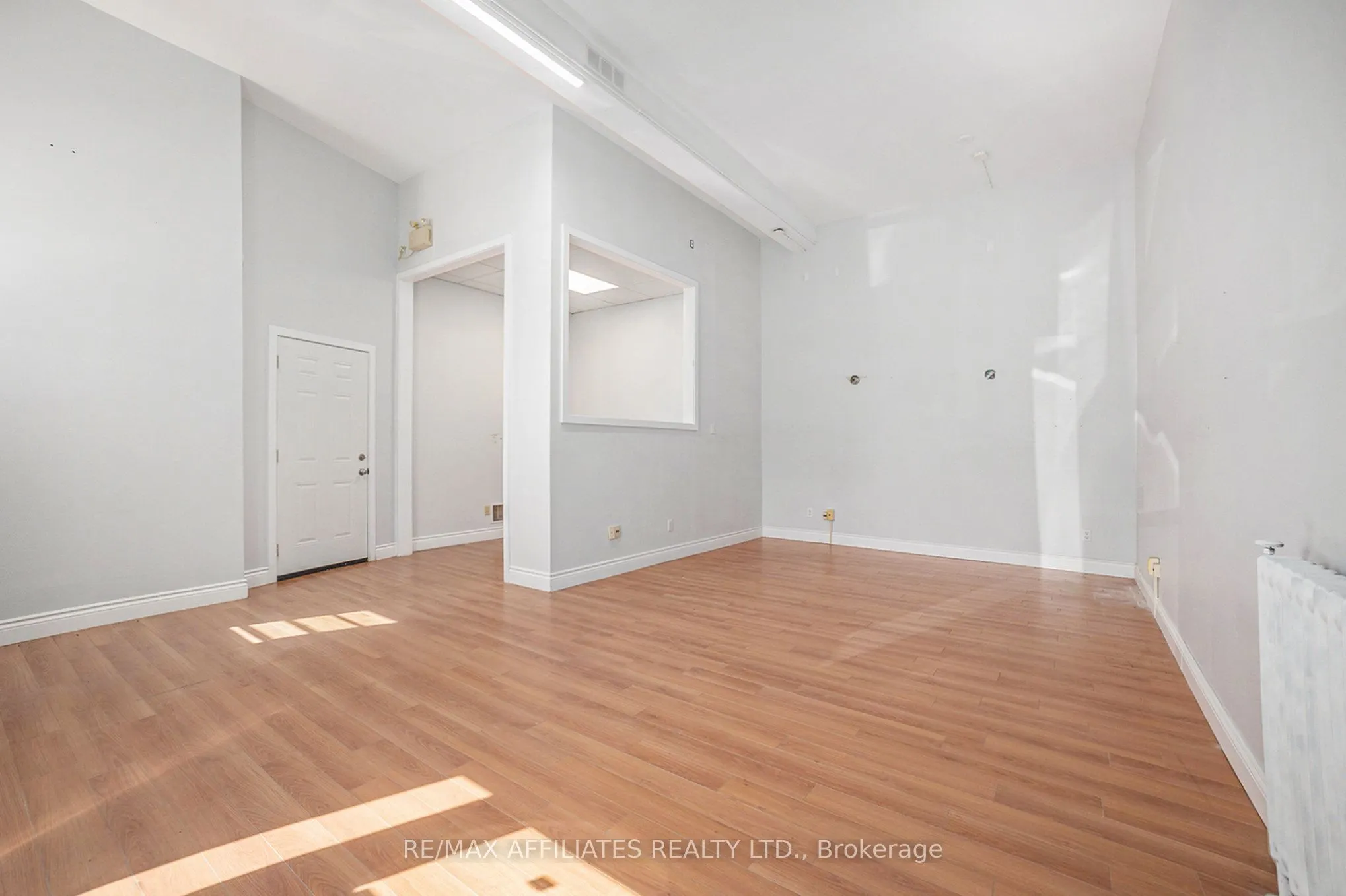 23 Wilson Street W, #C